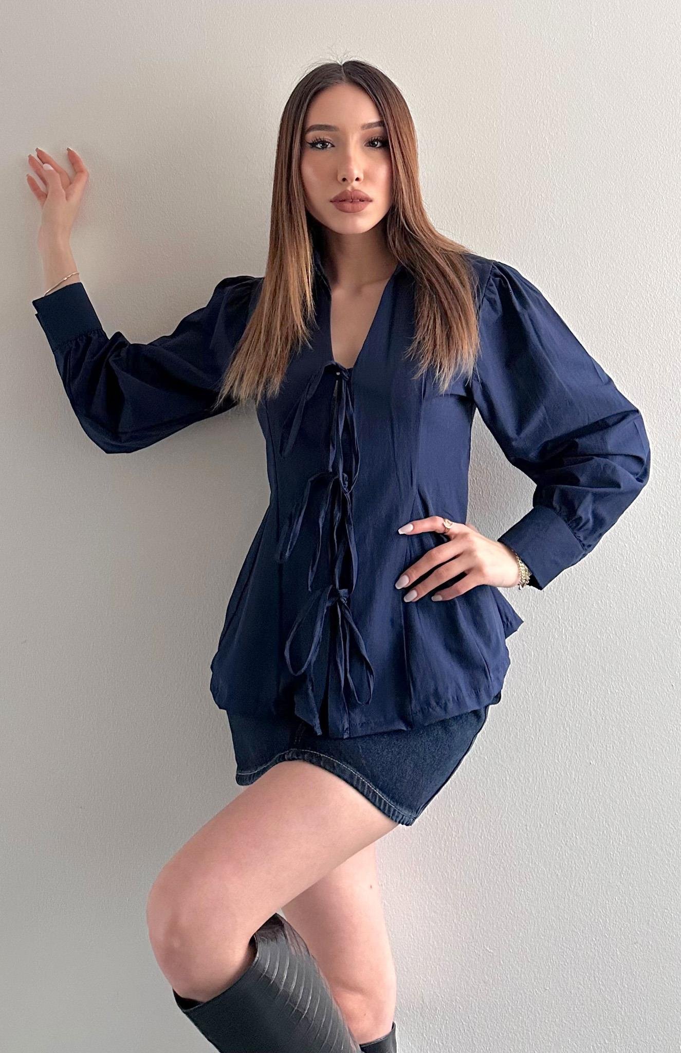 V Yaka Önü Bağlamalı Gömlek LACİVERT