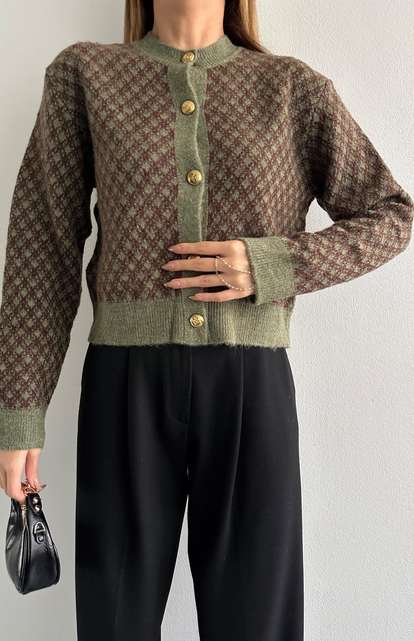 Kısa İki Renkli Düğmeli Hırka YEŞİL