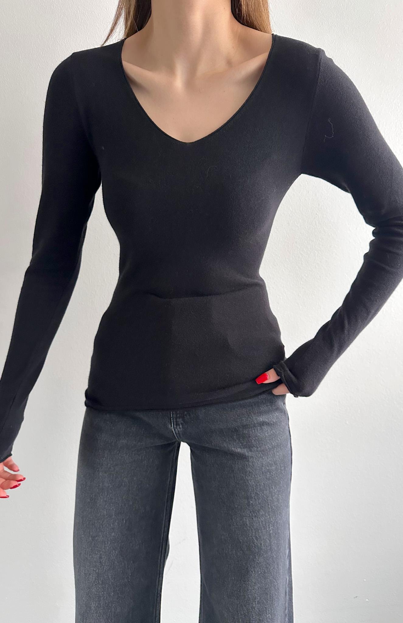 V Yaka Kaşmirli Ultra Hafif Kazak SİYAH