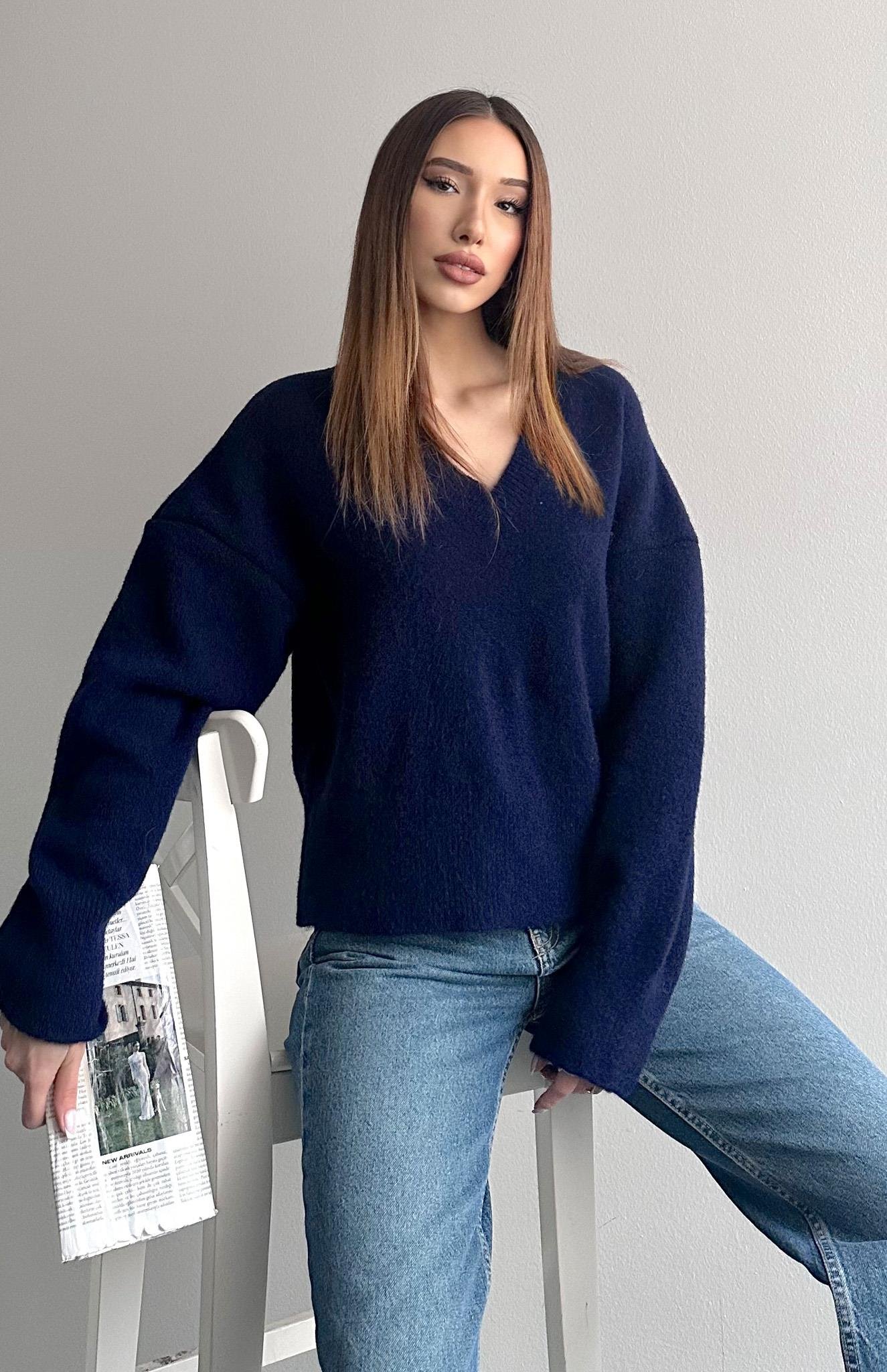 V Yaka Yumuşak Dokulu Kazak LACİVERT