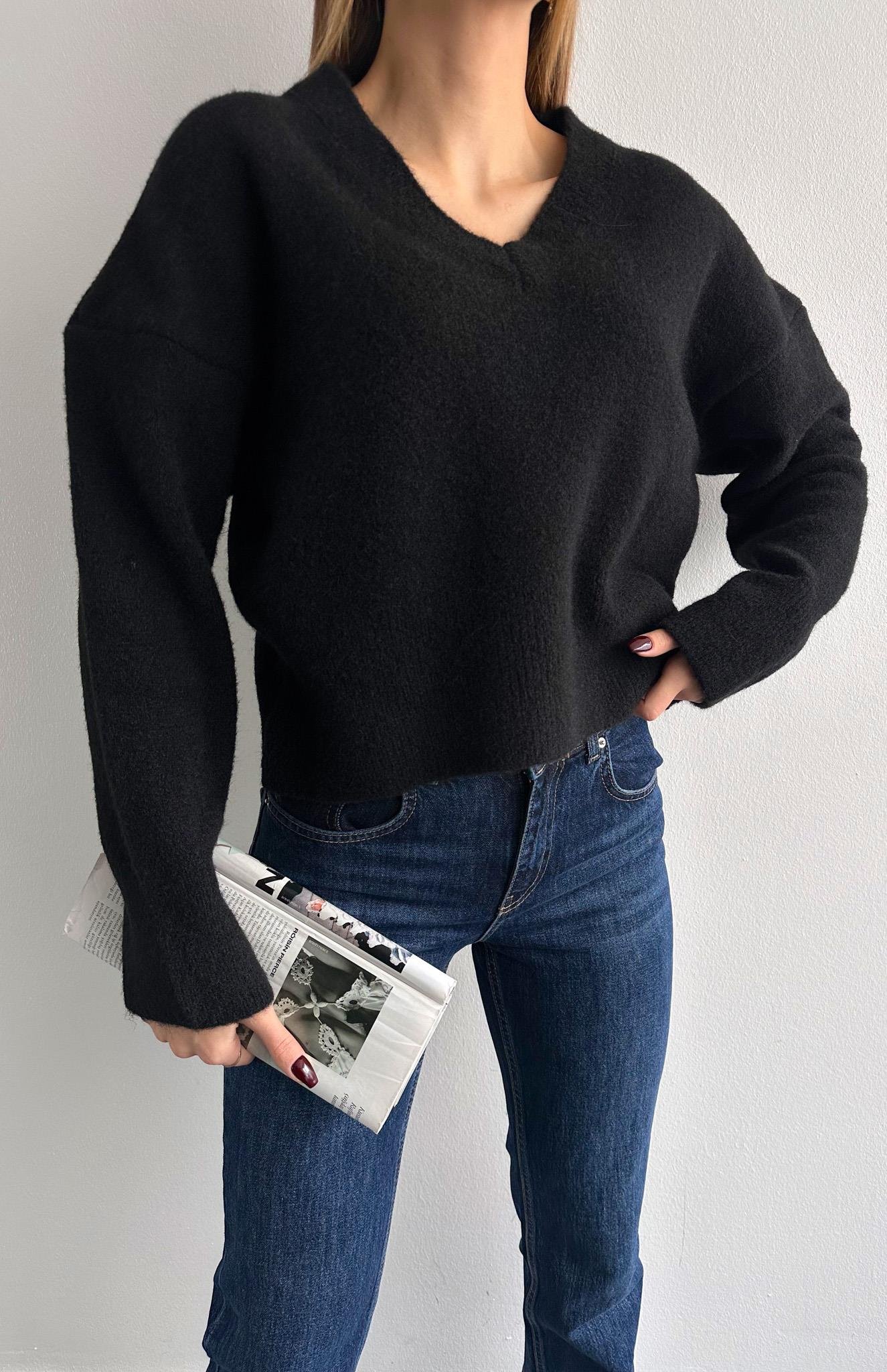 V Yaka Yumuşak Dokulu Kazak SİYAH