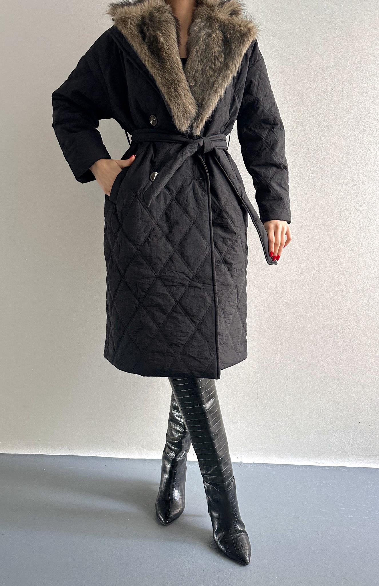 Baklava Kapitone Çikma Kürk Yakalı Mony SİYAH