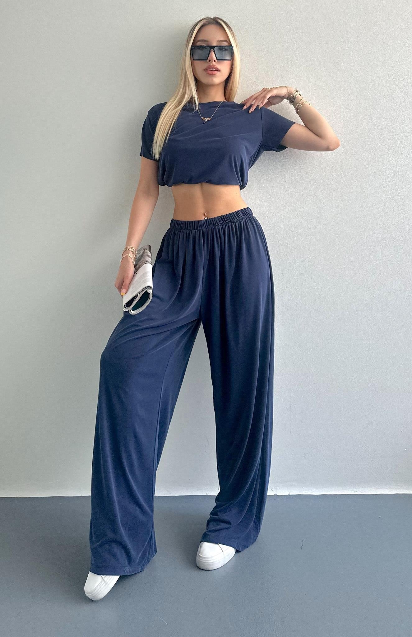 Dikişsiz Beli Lastikli Geniş Paça Pantolon LACİVERT