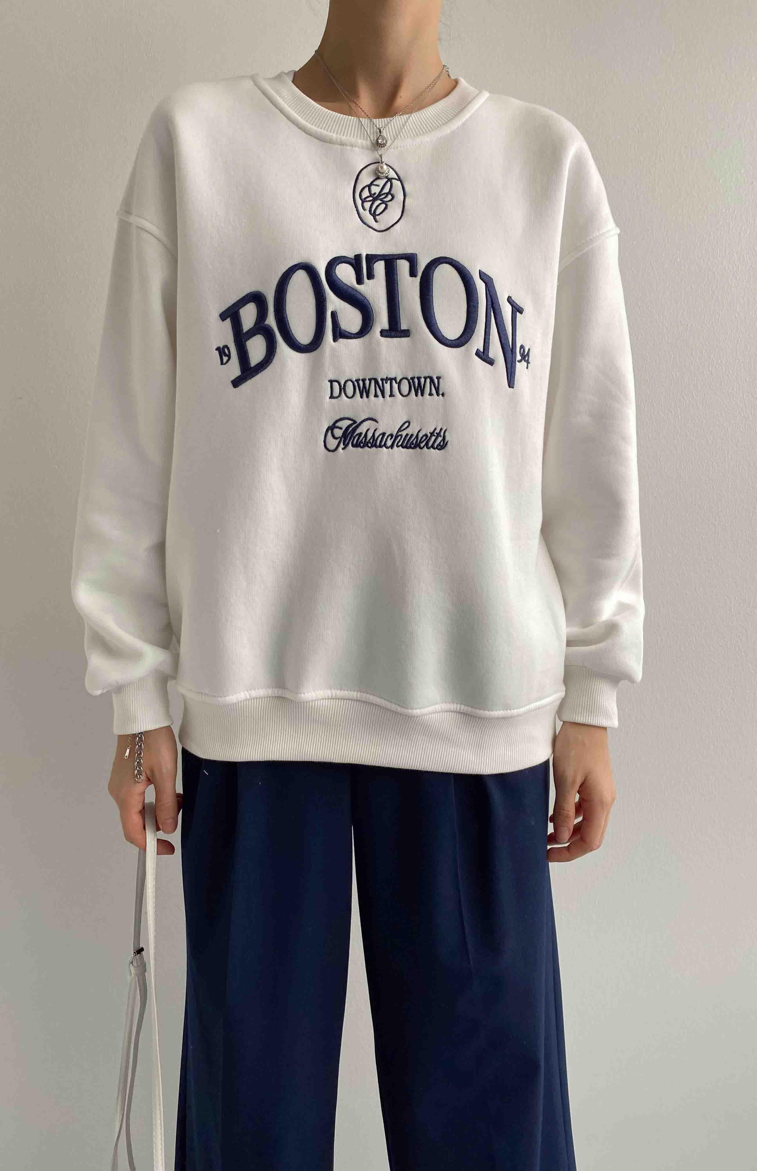 Boston Nakışlı Sweatshırt BEYAZ