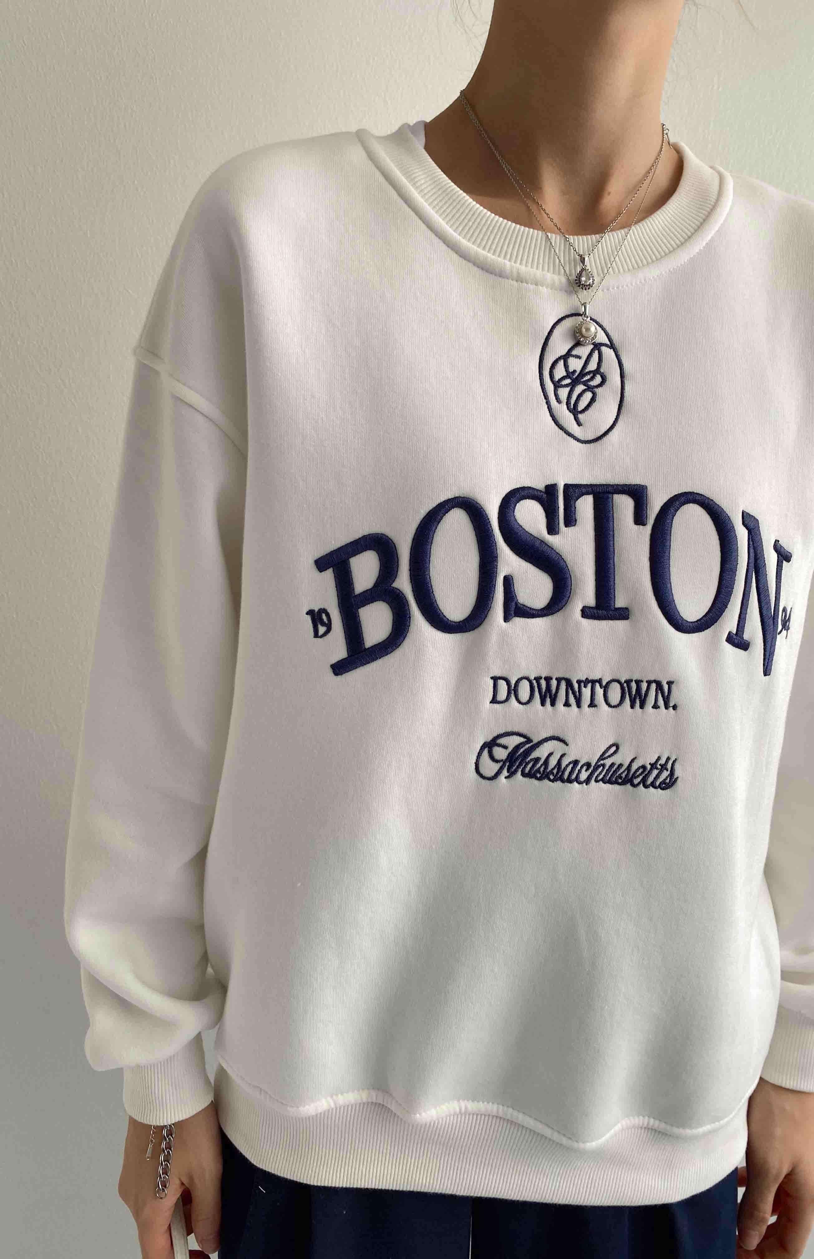 Boston Nakışlı Sweatshırt BEYAZ
