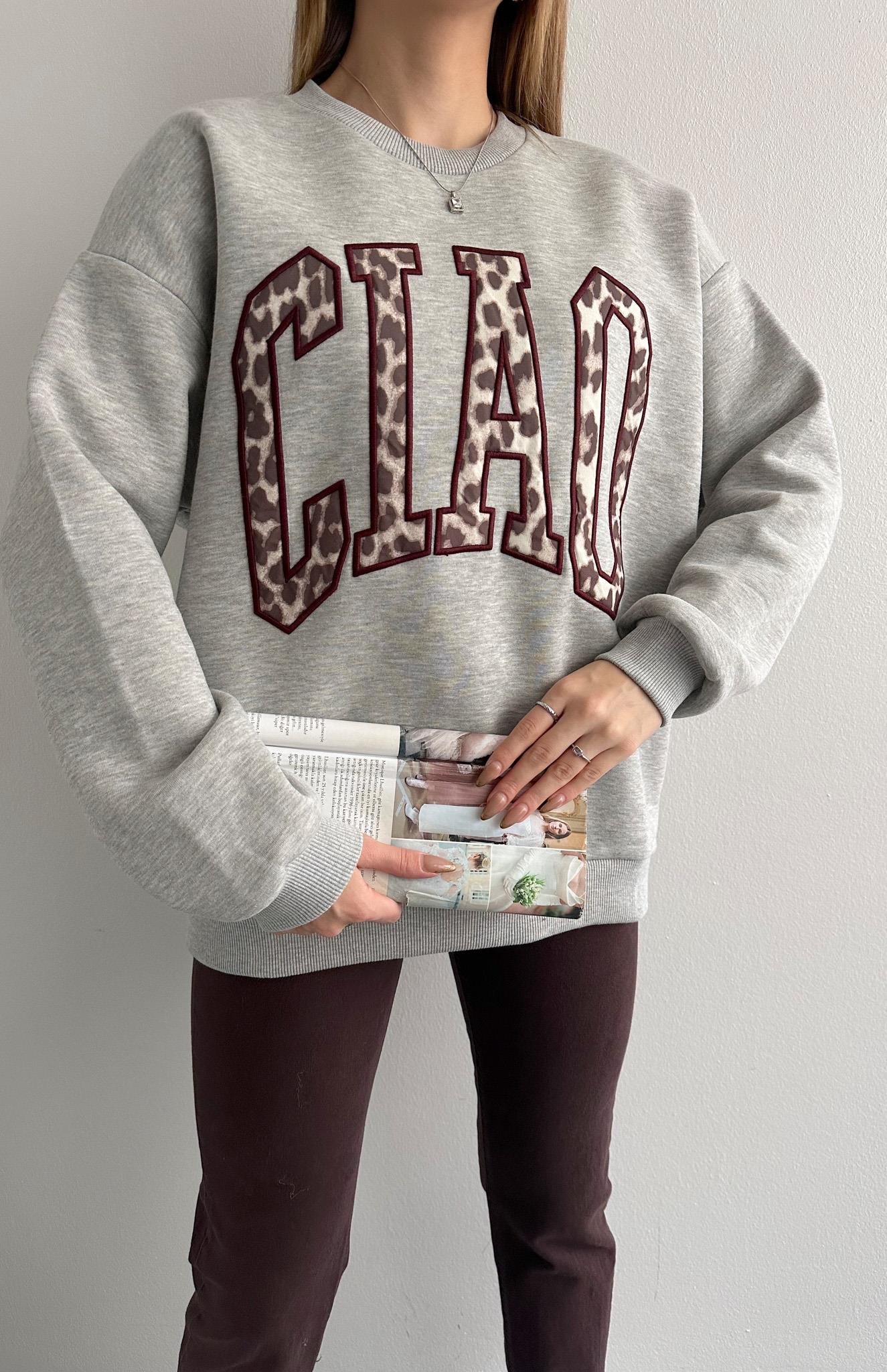 Nakiş Detaylı Sweatshırt GRİ