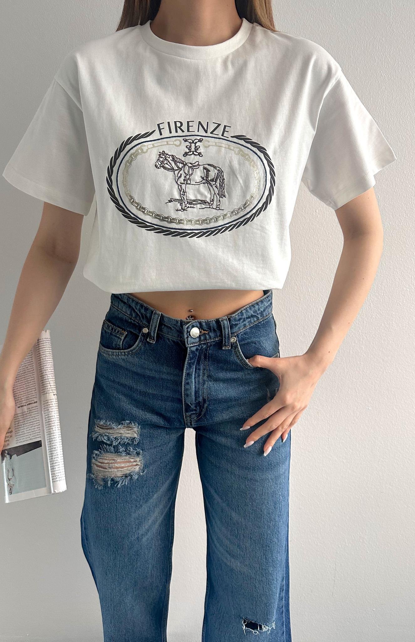 Baskı Nakiş Detaylı Tshırt EKRU