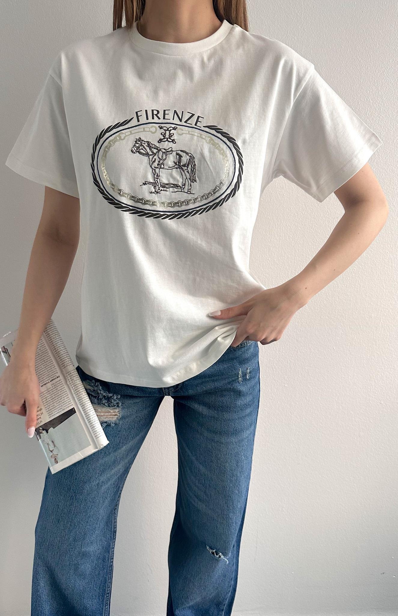 Baskı Nakiş Detaylı Tshırt EKRU