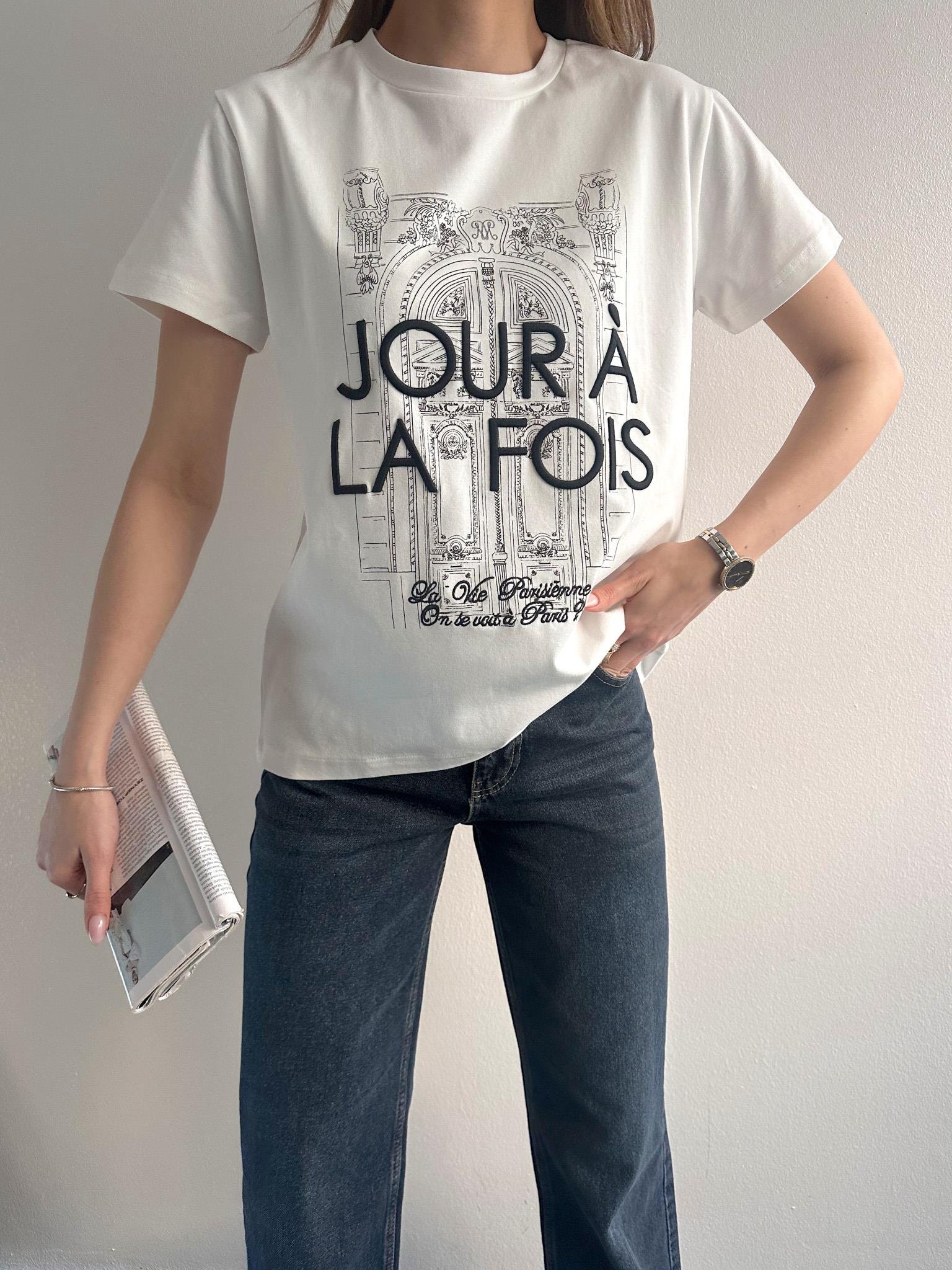 Baskı Ve Nakiş Detaylı Tshırt EKRU