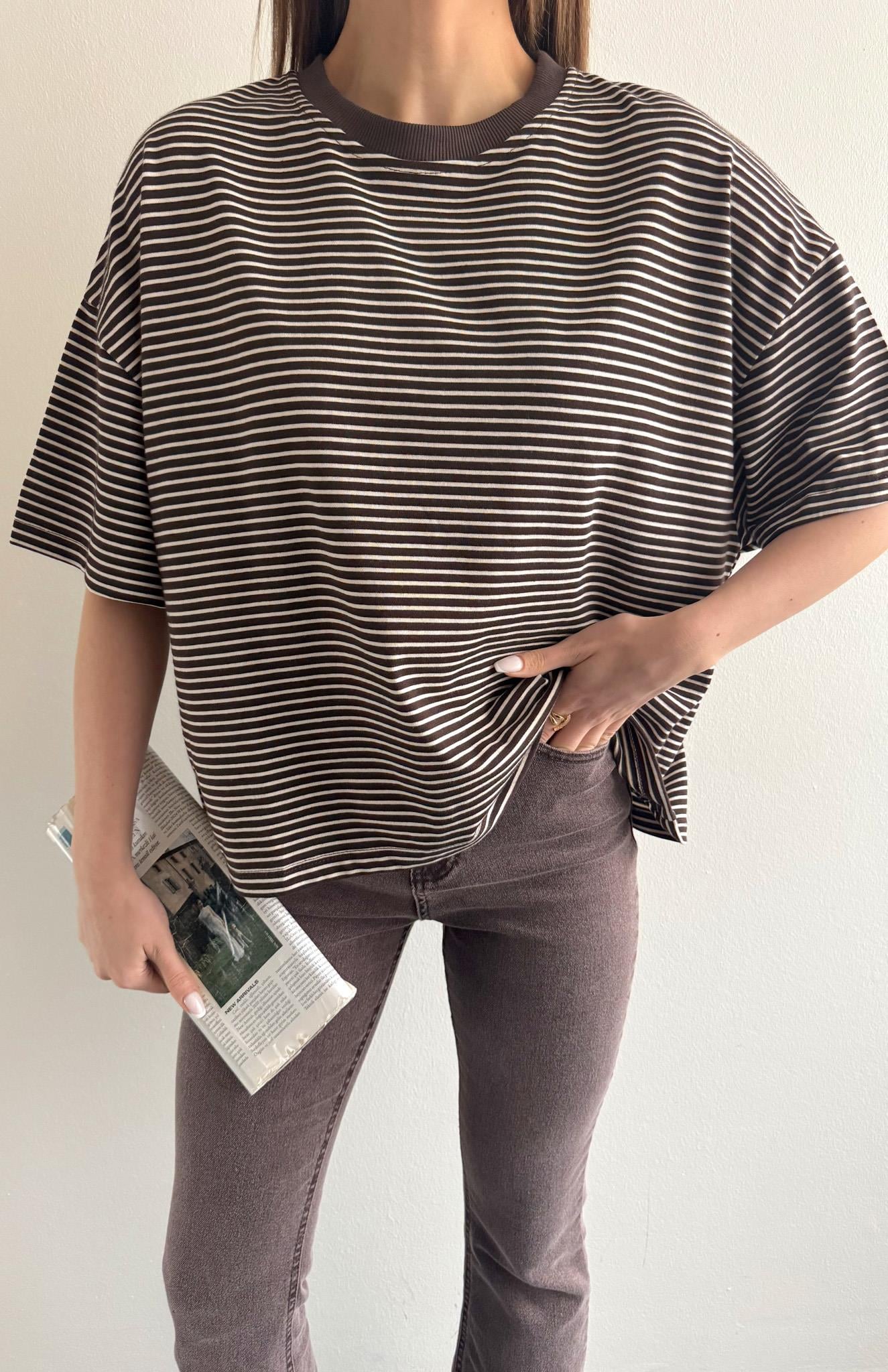 Bisiklet Yaka Çizgili T-Shirt KAHVERENGİ