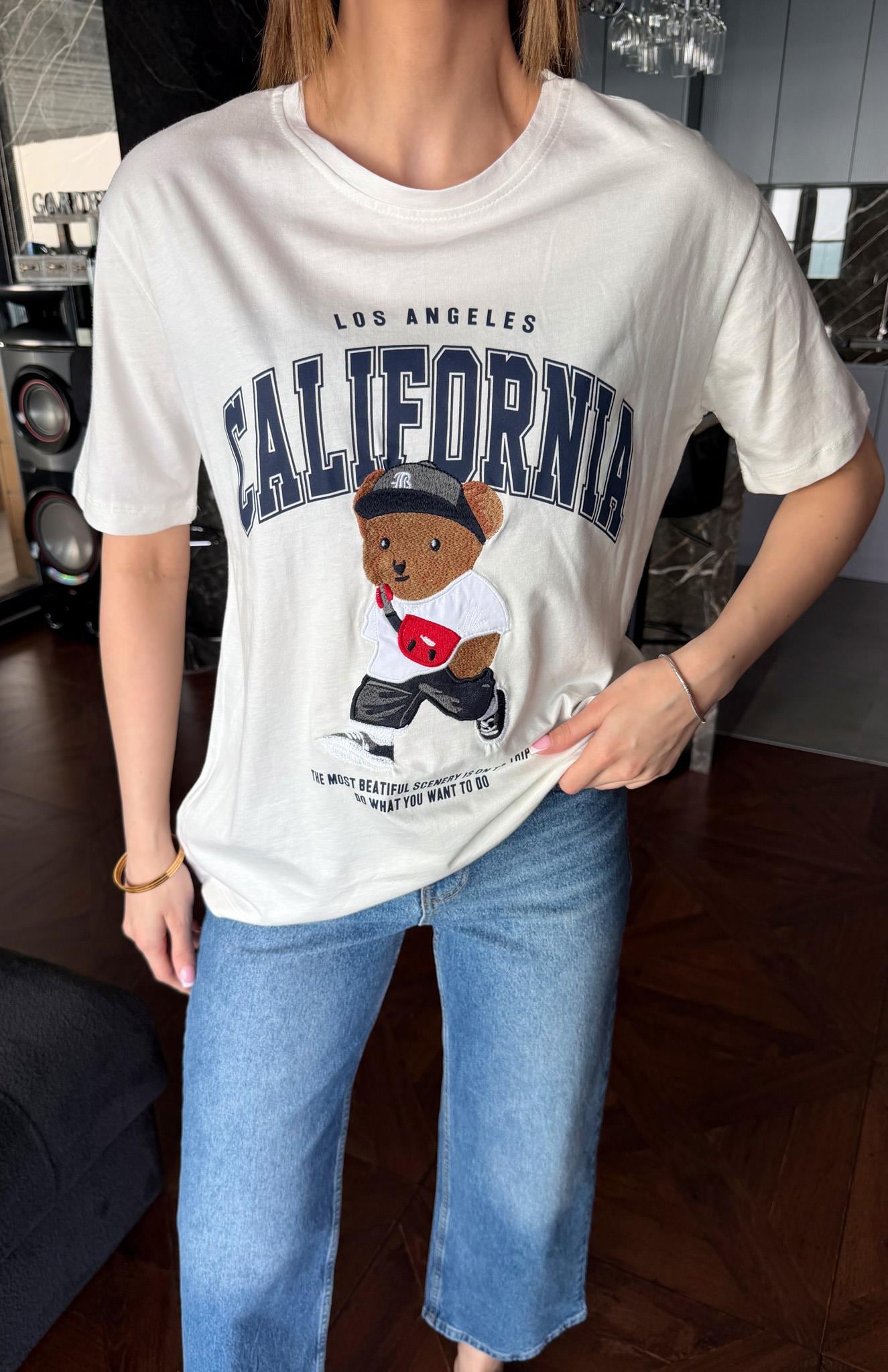 Califormia Baskılı Ayıcık Baskılı Tshırt EKRU