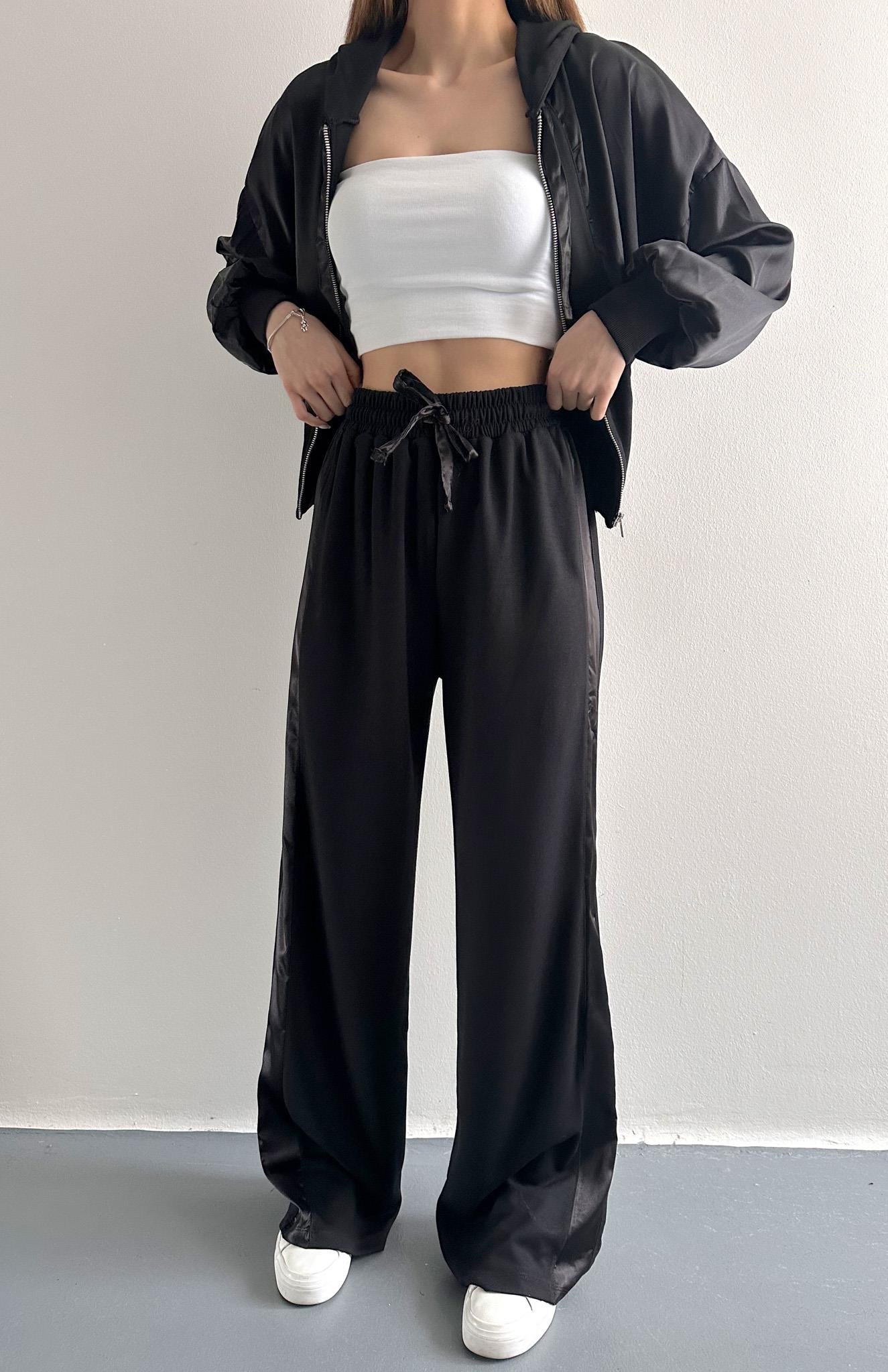 Saten Detaylı Takım SİYAH