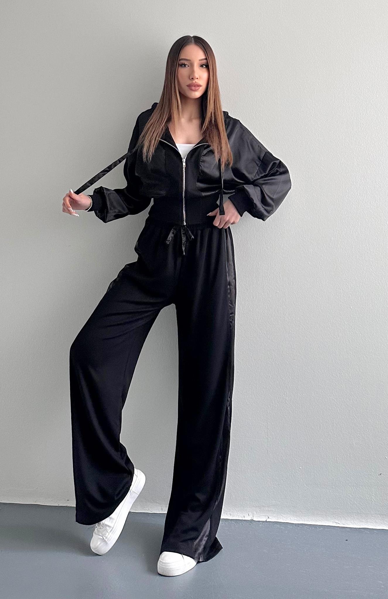 Saten Detaylı Takım SİYAH