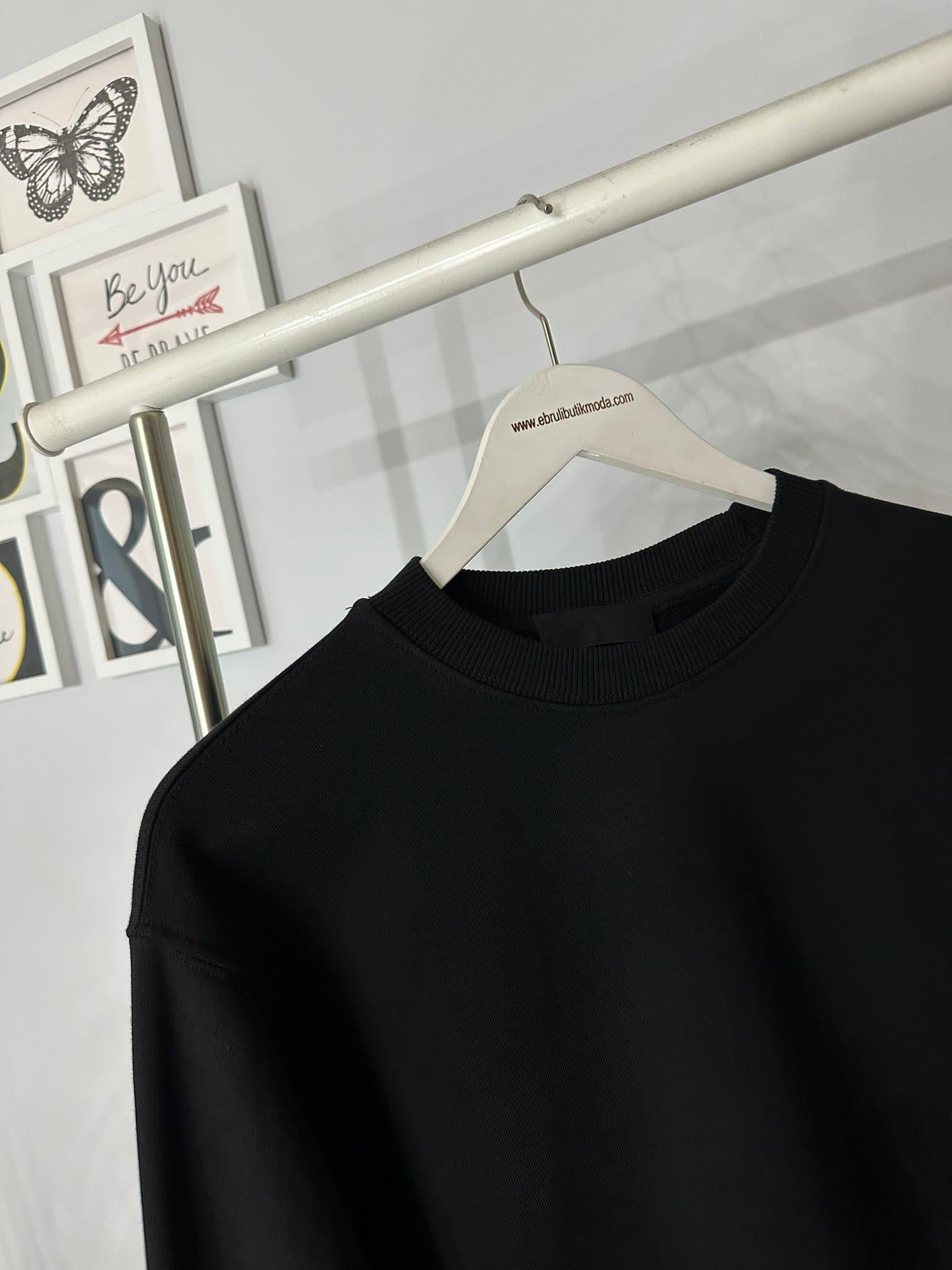 BİSİKLET YAKA SWEATSHIRT