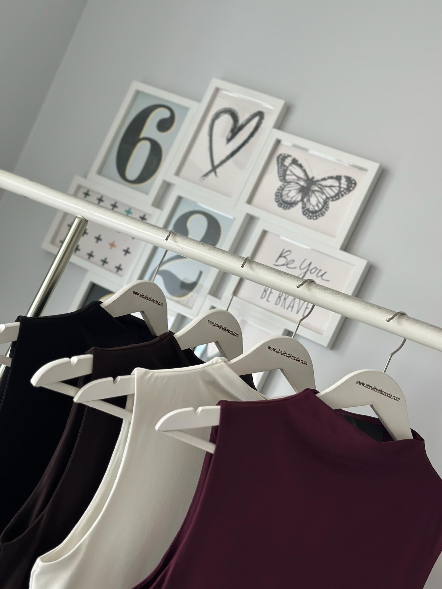 DİK YAKA ÇİFT KAT BLUZ