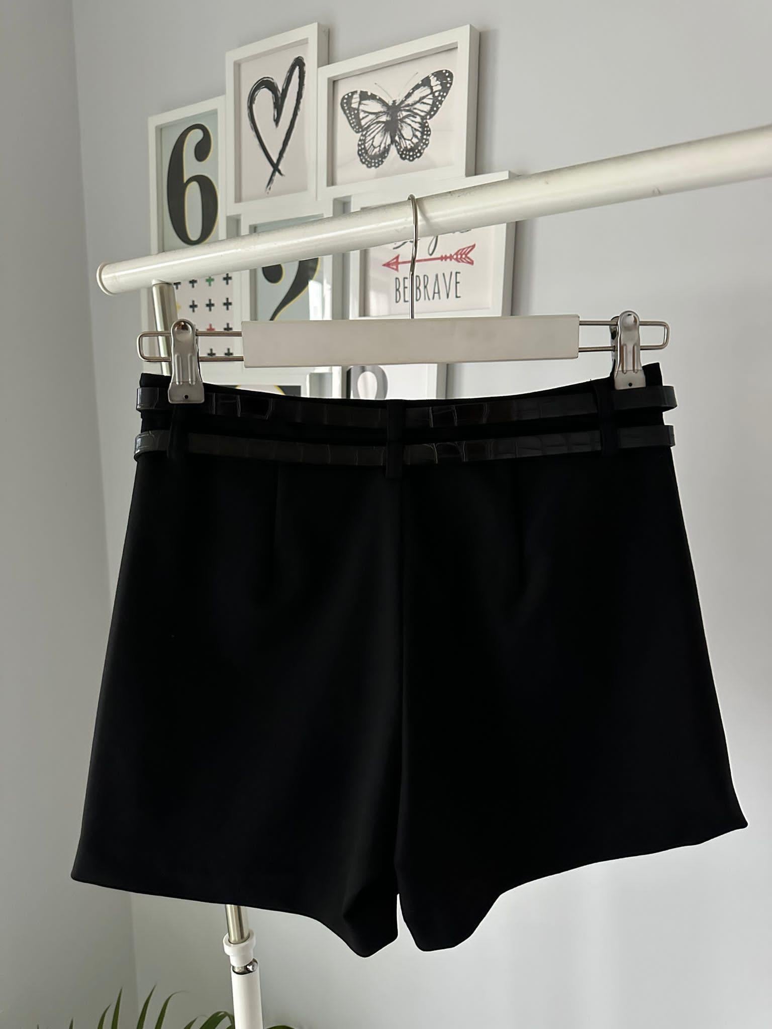 DUBLE KEMERLİ SİYAH ŞORT ETEK