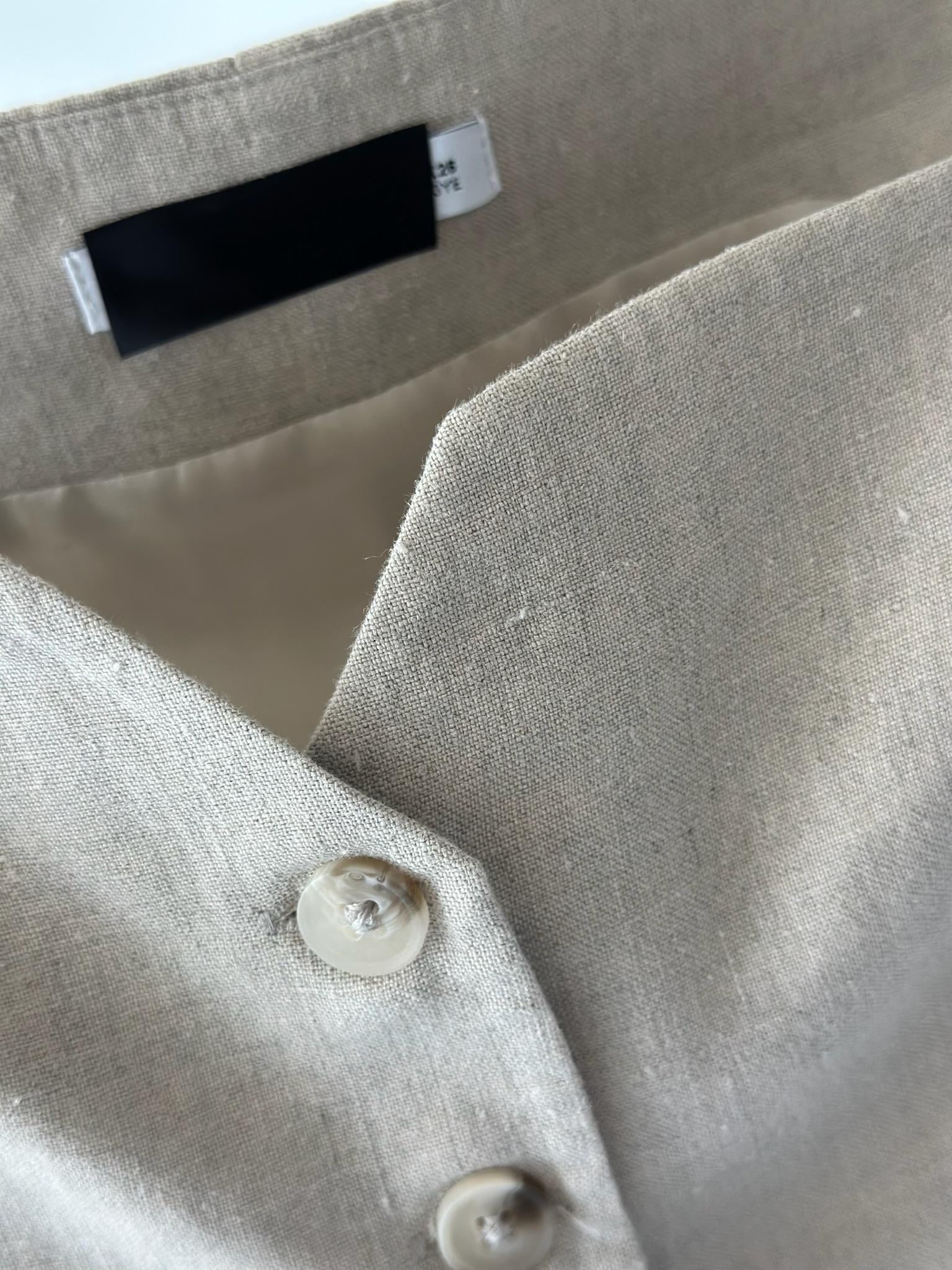 DÜĞMELİ CROP YELEK