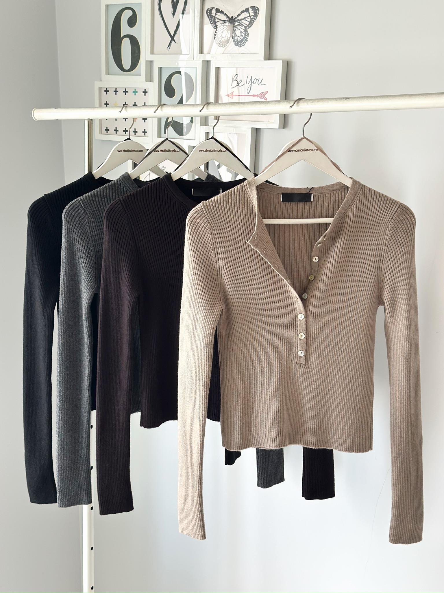 DÜĞMELİ FİTİLLİ TRİKO KAZAK