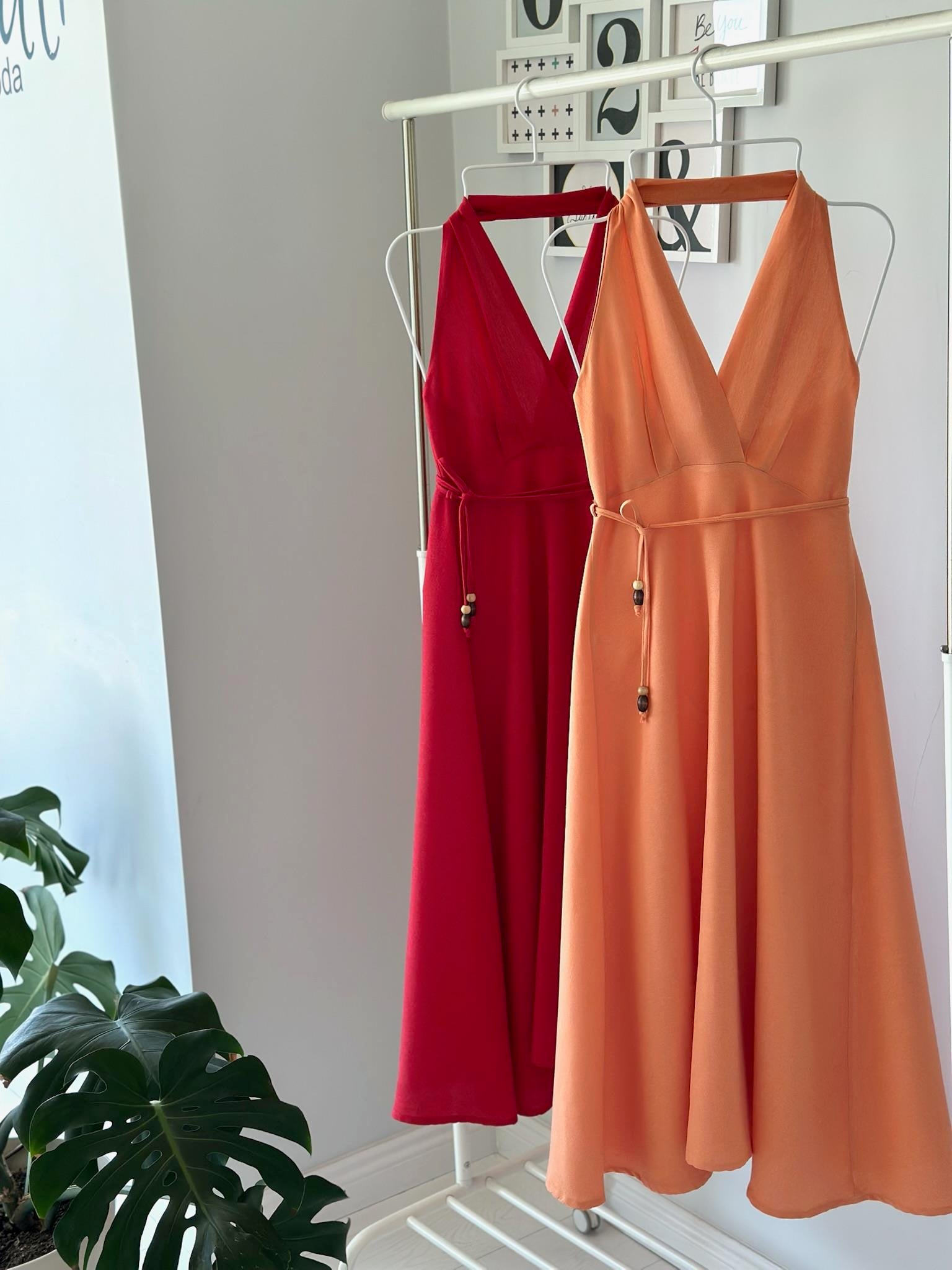 HALTER YAKA KETEN ELBİSE