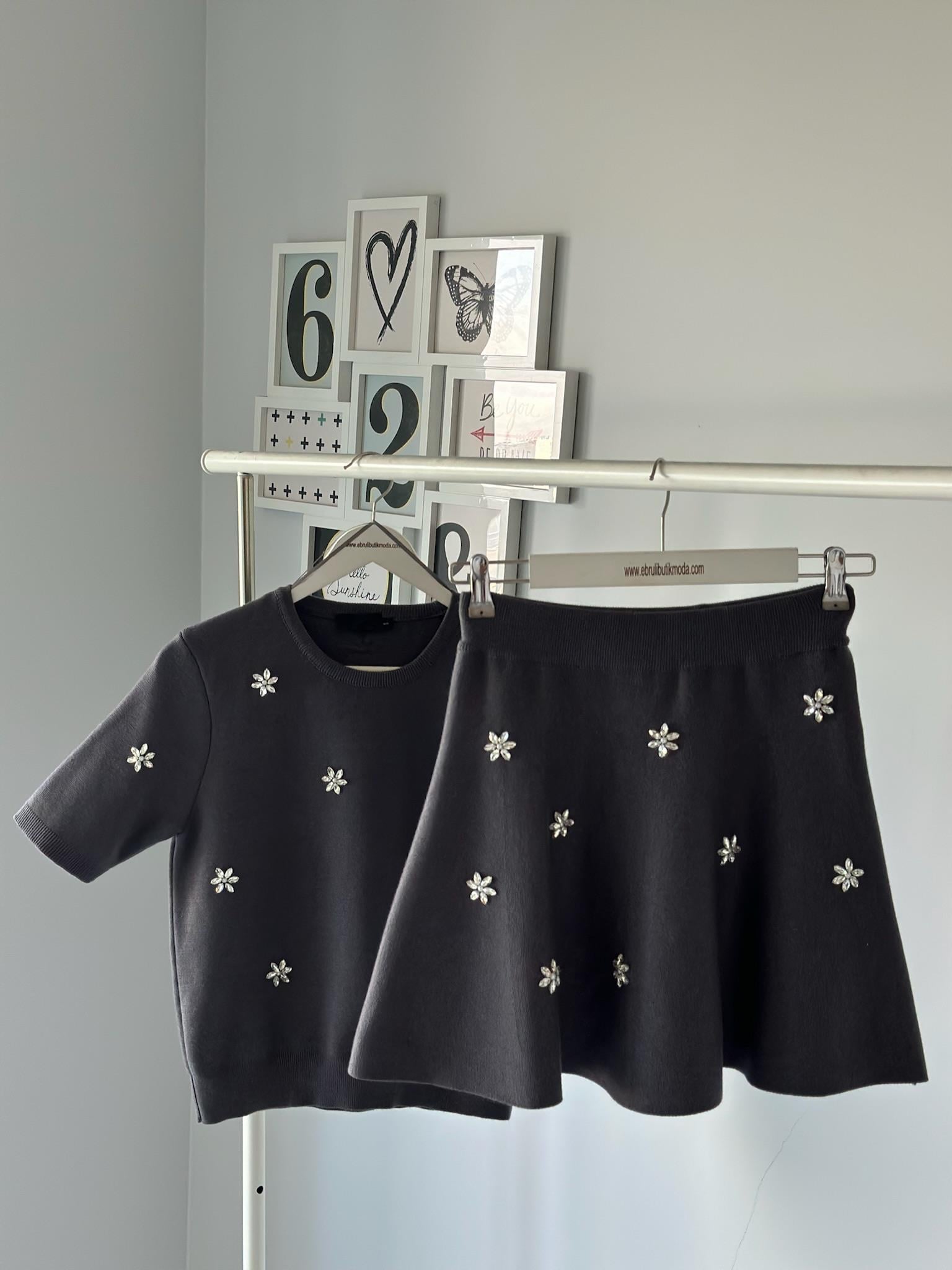 KRİSTAL TAŞLI TRİKO TAKIM