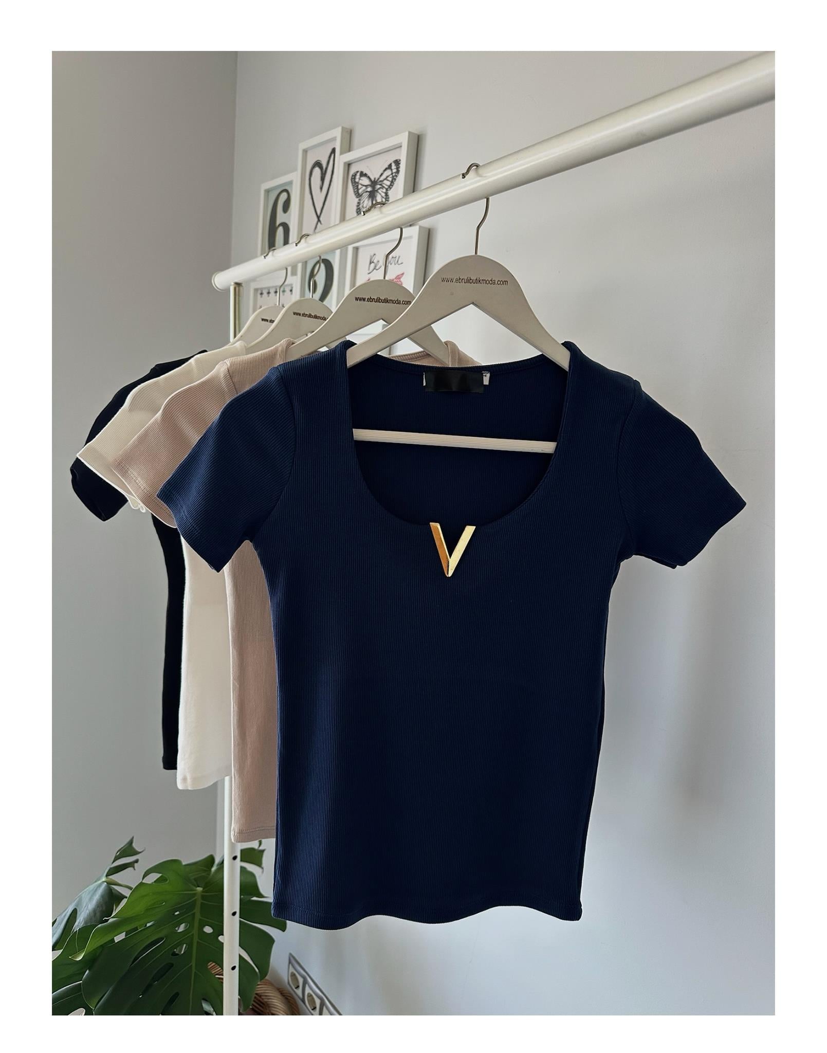YARIM KOL GOLD DEMİRLİ BLUZ