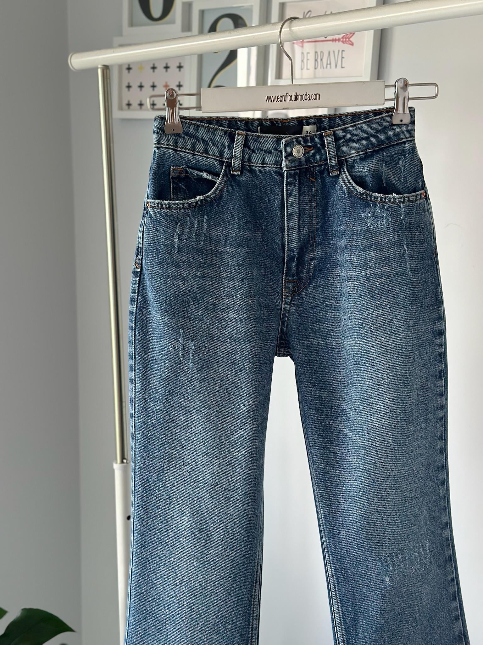 YIPRATMALI FLARE JEAN