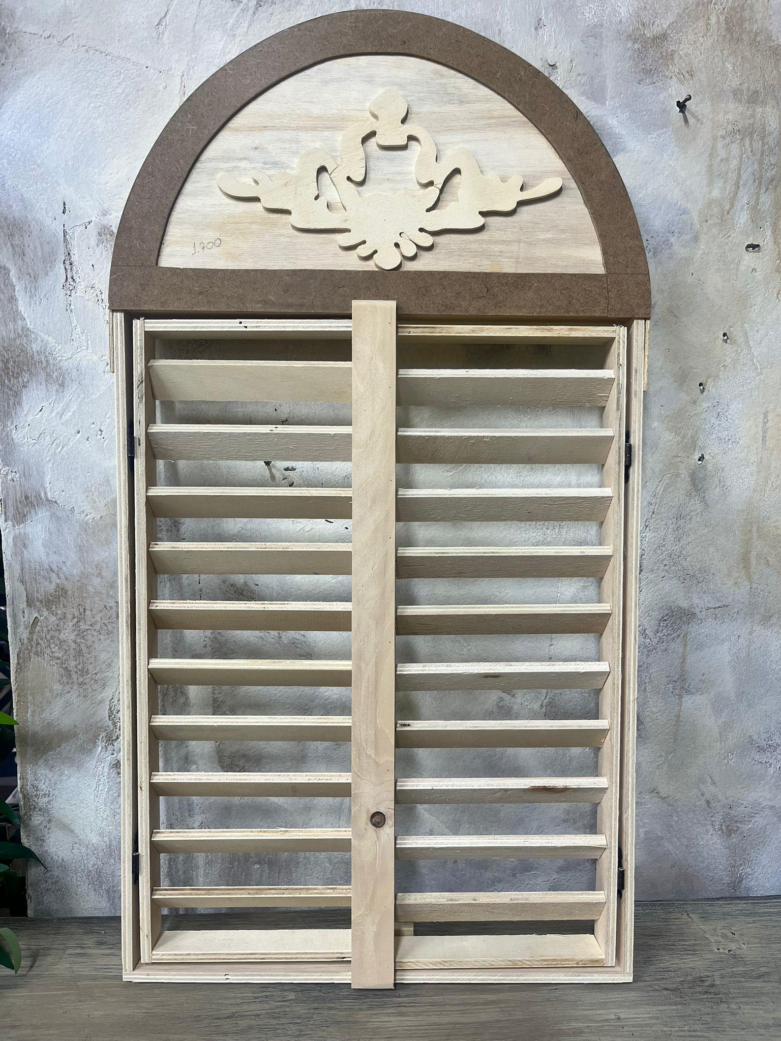 HŞAP PANCUR PENCERE 74,5X40 CM