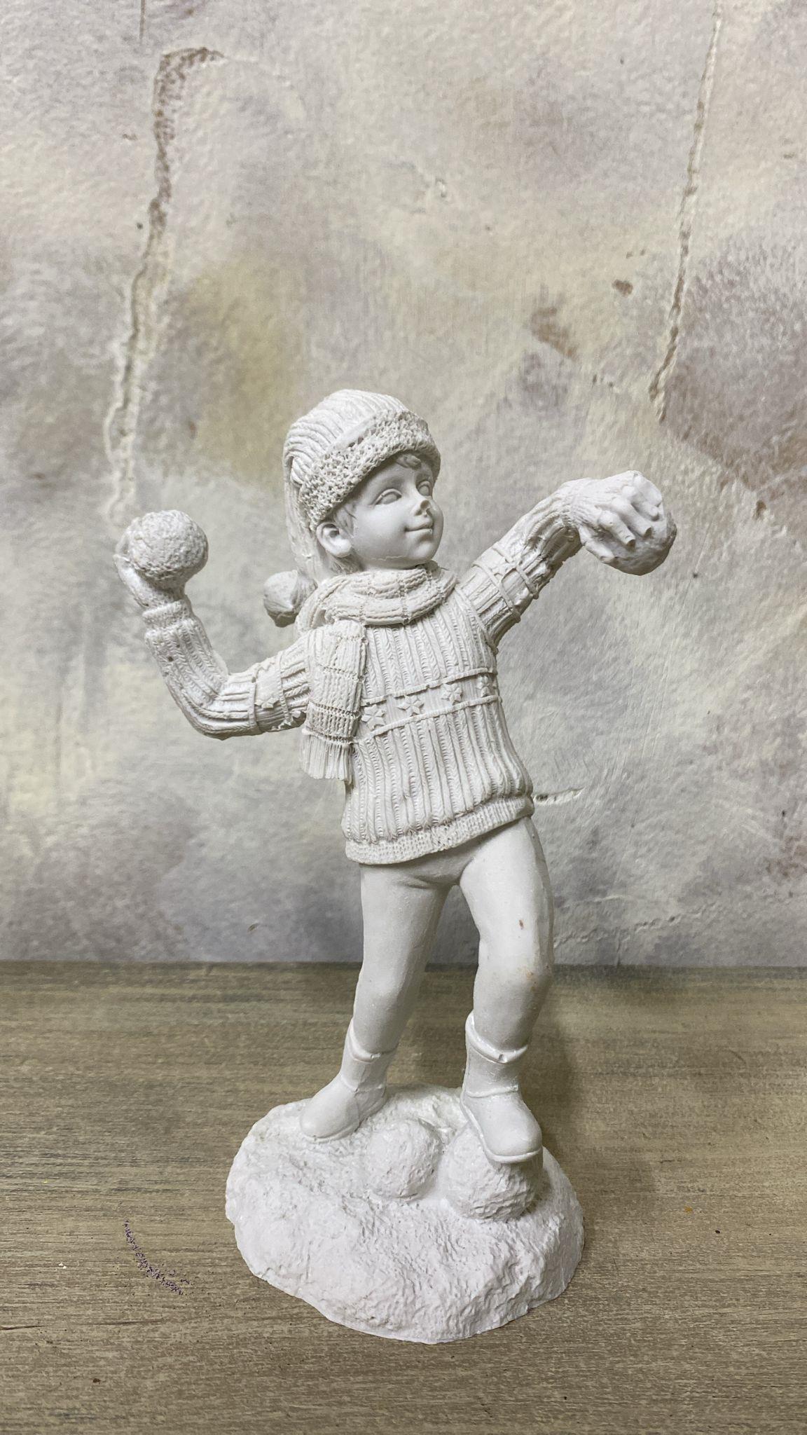 KARTOPU TUTAN ÇOÇUK 17X11 CM