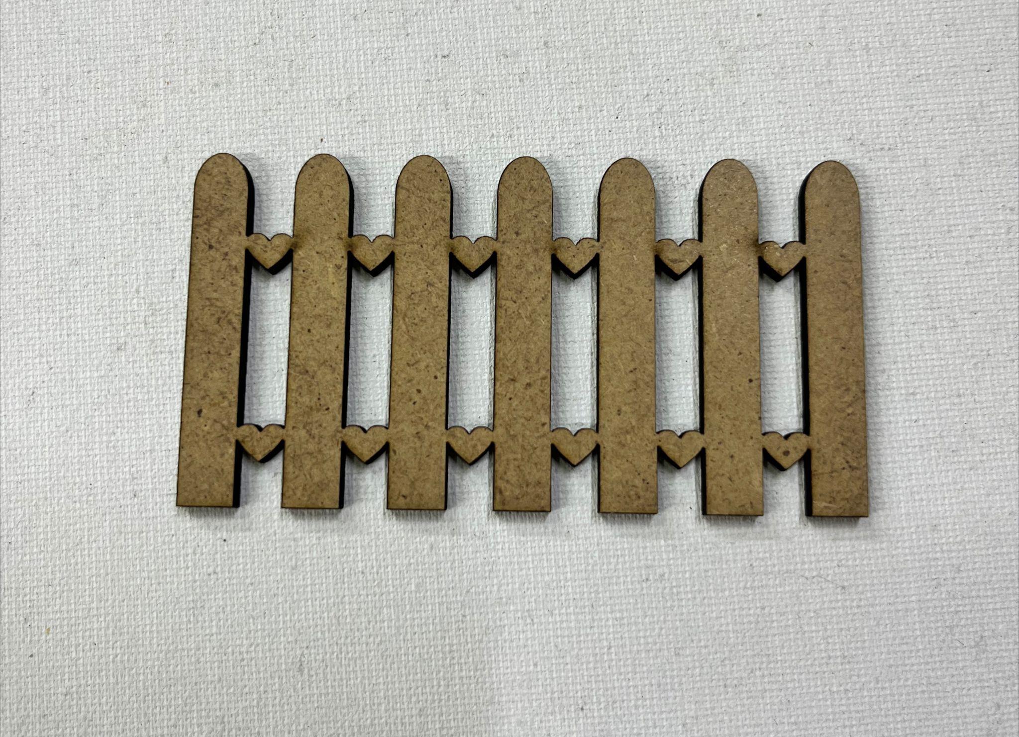 LAZER KESİM BAHÇE ÇİTİ 8X4,5 CM