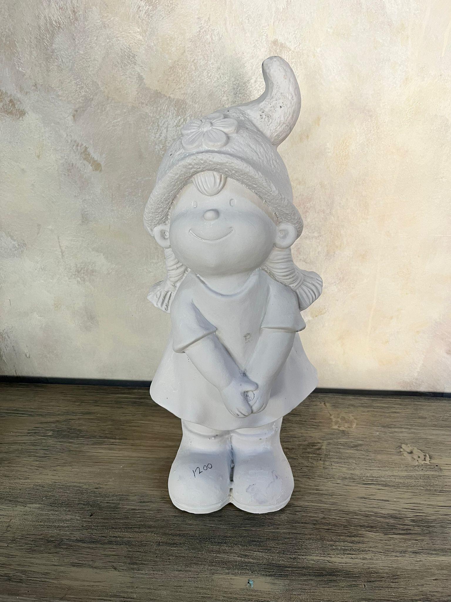 ŞAPKASI ÇİÇEKLİ KIZ 41X13,5 CM