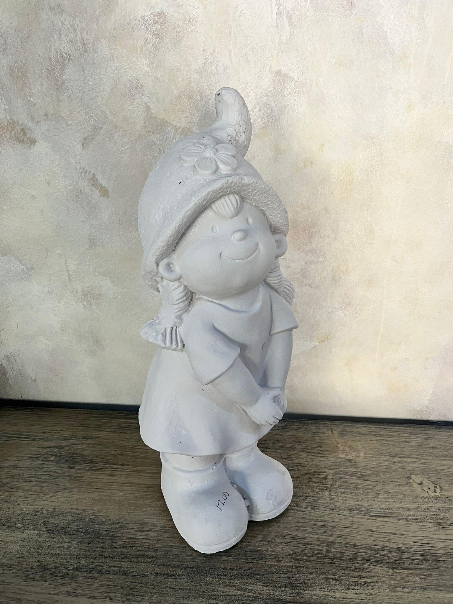 ŞAPKASI ÇİÇEKLİ KIZ 41X13,5 CM