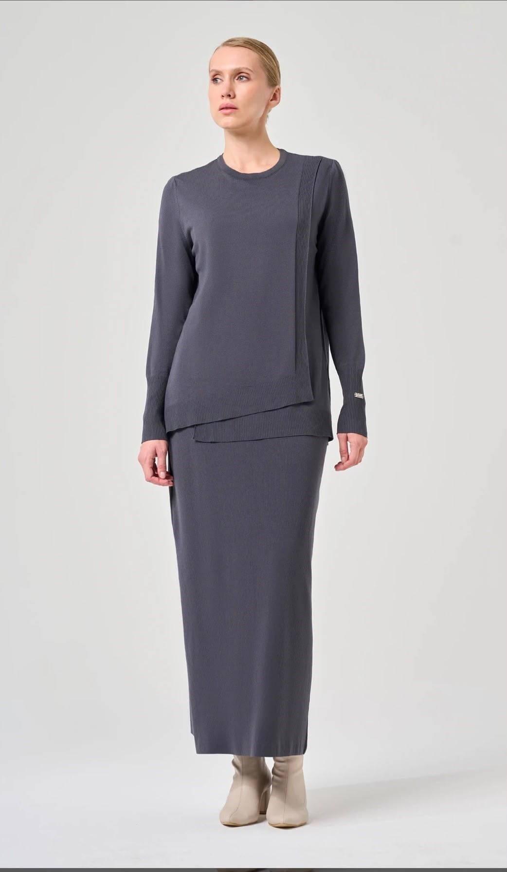 Elegance  Etekli Takım Antrasit