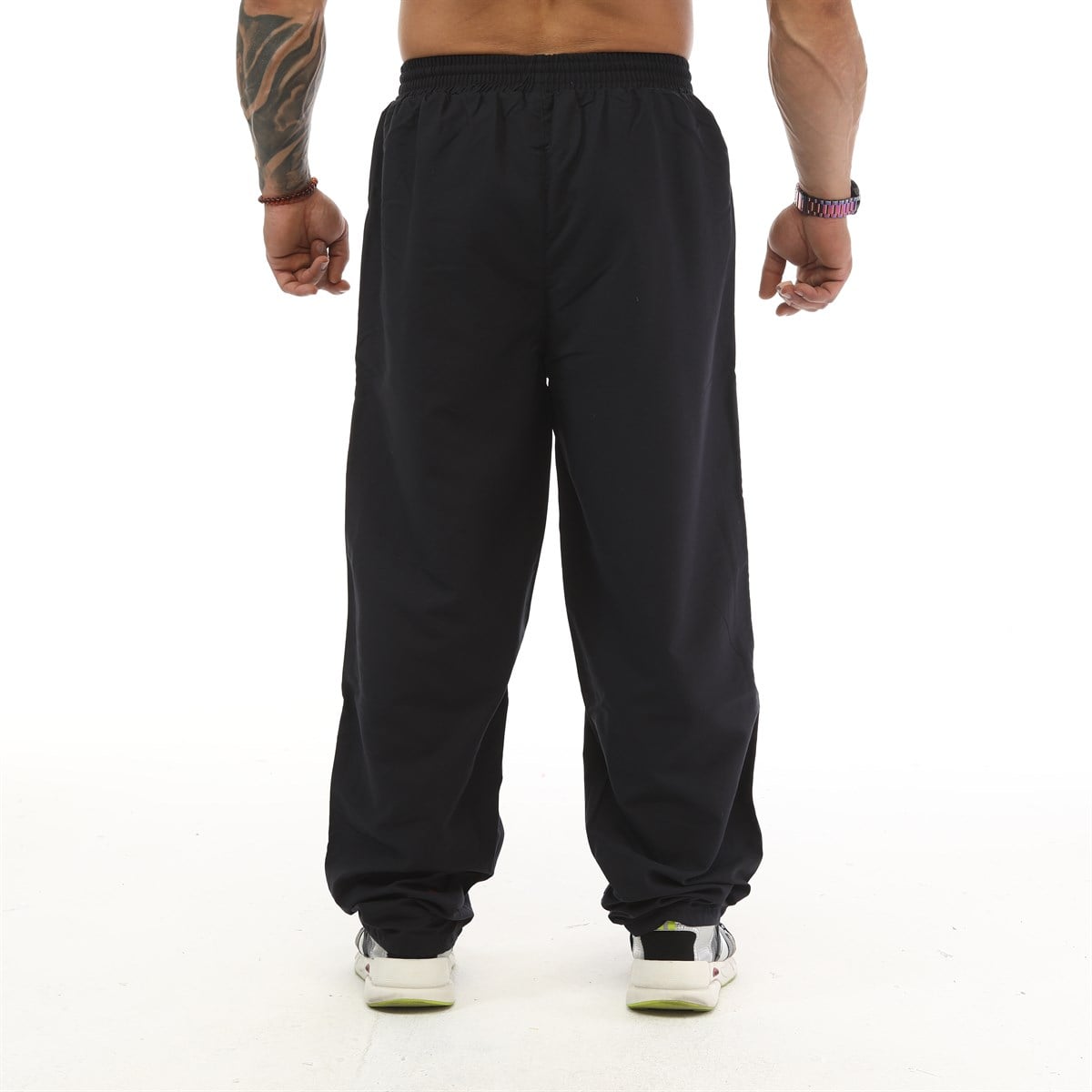 Men's Sweatpants With Zippered Pockets