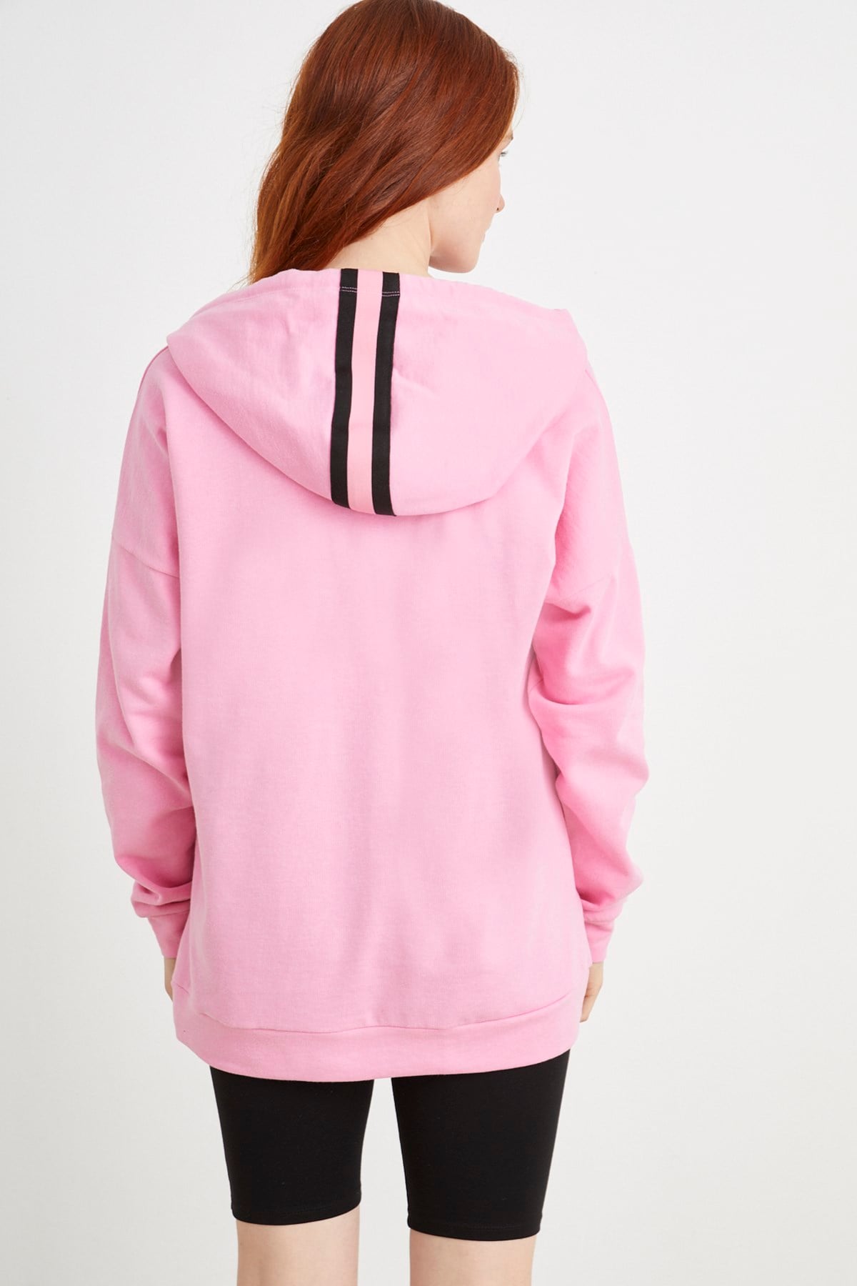 BEYAZ, NAKIŞLI UZUN SWEATSHIRT | curly