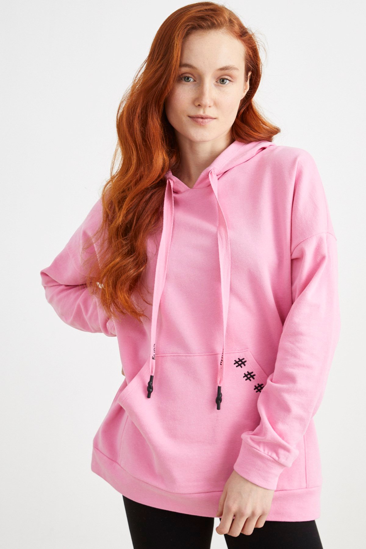 BEYAZ, NAKIŞLI UZUN SWEATSHIRT | curly