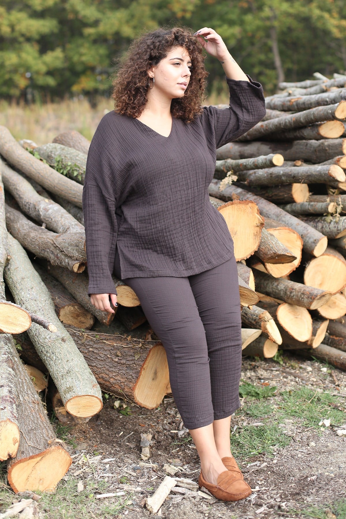 KAHVERENGİ V YAKA BLUZ | curly