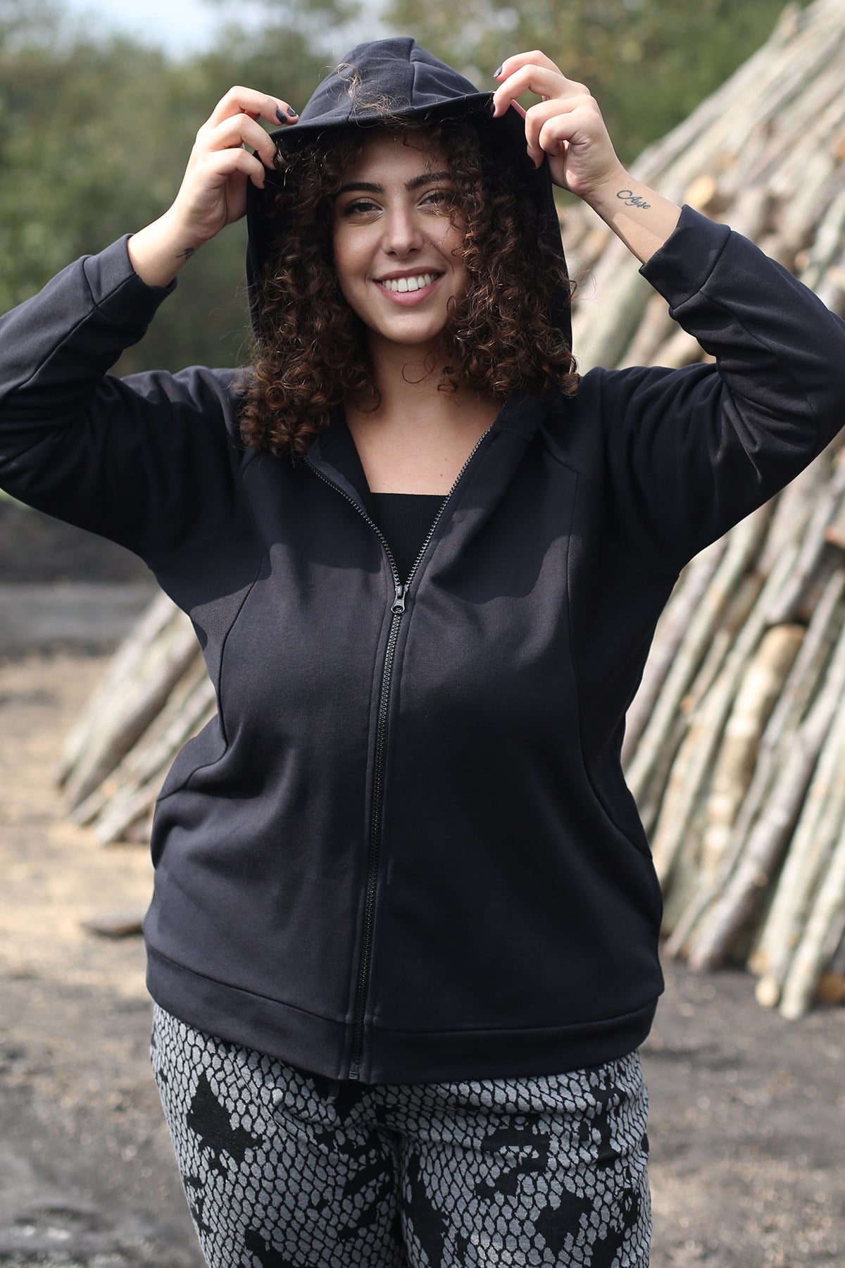 SİYAH, FERMUARLI SWEATSHIRT | curly