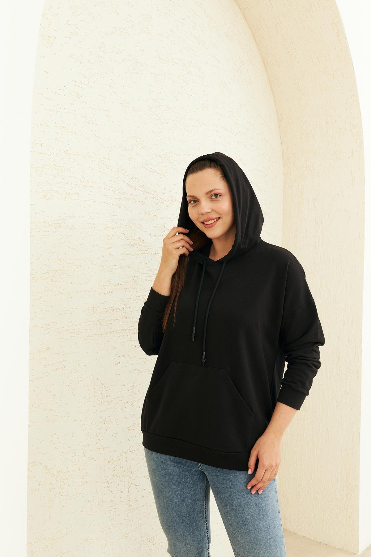 SİYAH KAPÜŞONLU SWEATSHIRT | curly