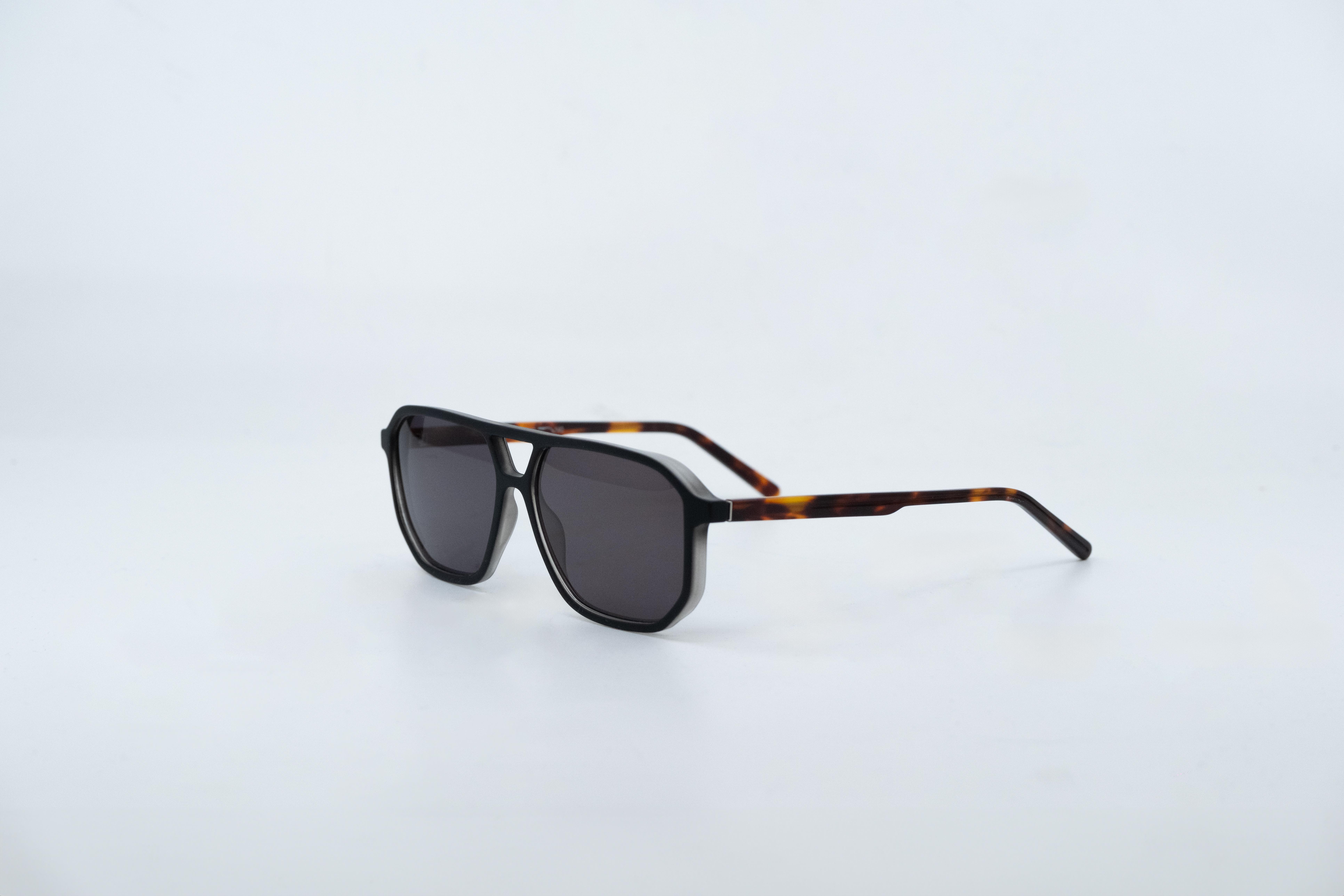 NOON GLASSES RAM 08 55