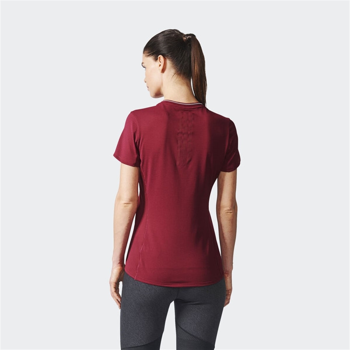 adidas Sn Ss Tee W Kadın Tişört