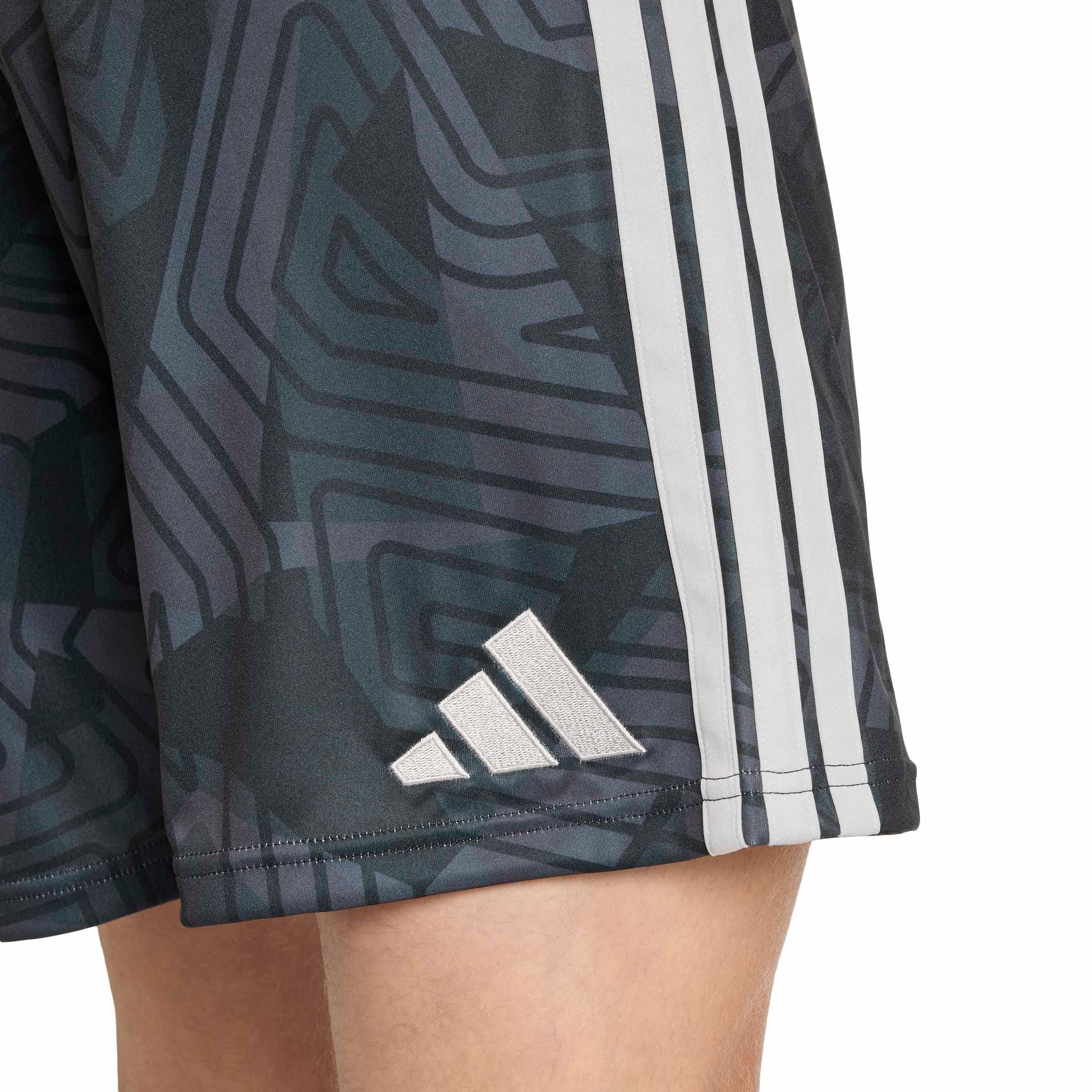 Adidas T26 C Gk Sho M Erkek Şort KC5351
