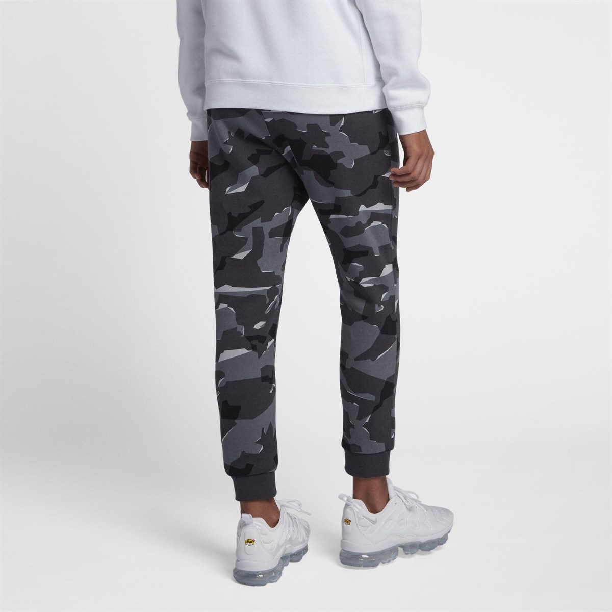 Nike M Nsw Club Camo Jggr Bb Erkek Eşofman Altı