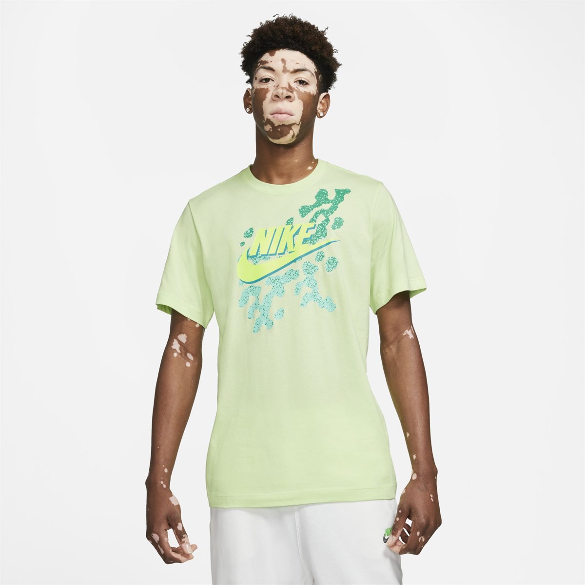 Nike M Nsw Tee Beach Party Futura Erkek Tişört
