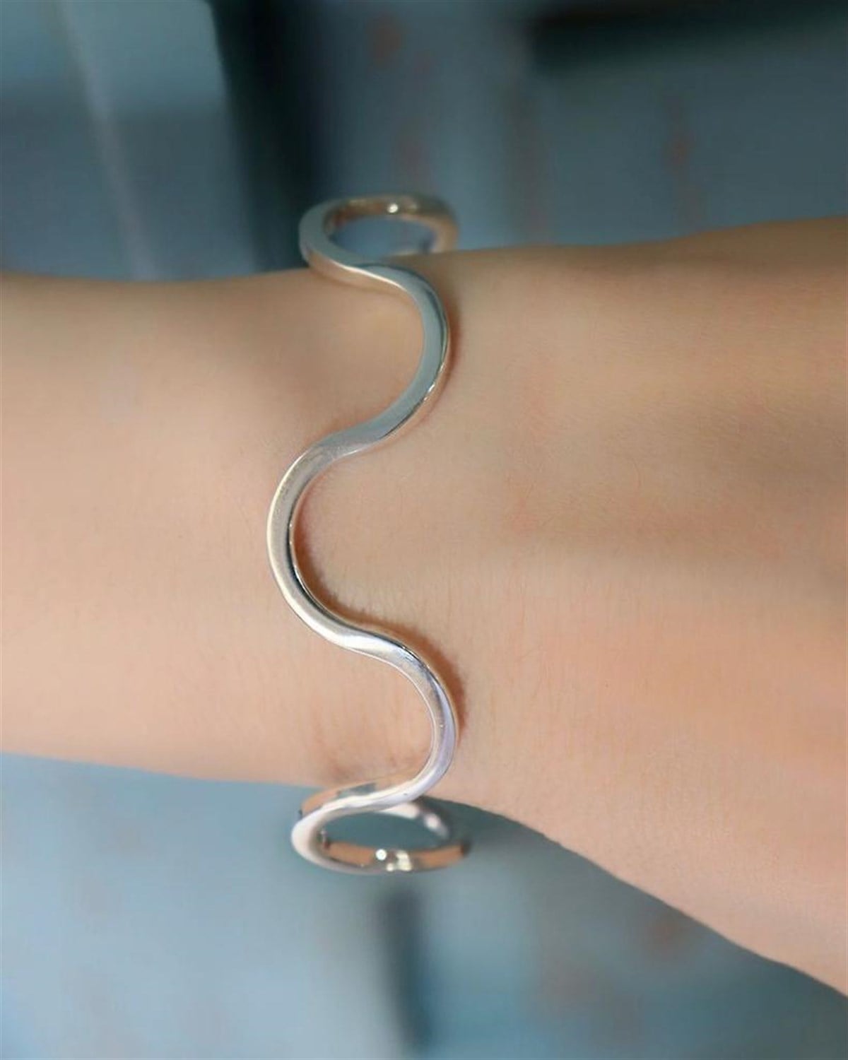 El Yapımı Dalgalı Bileklik