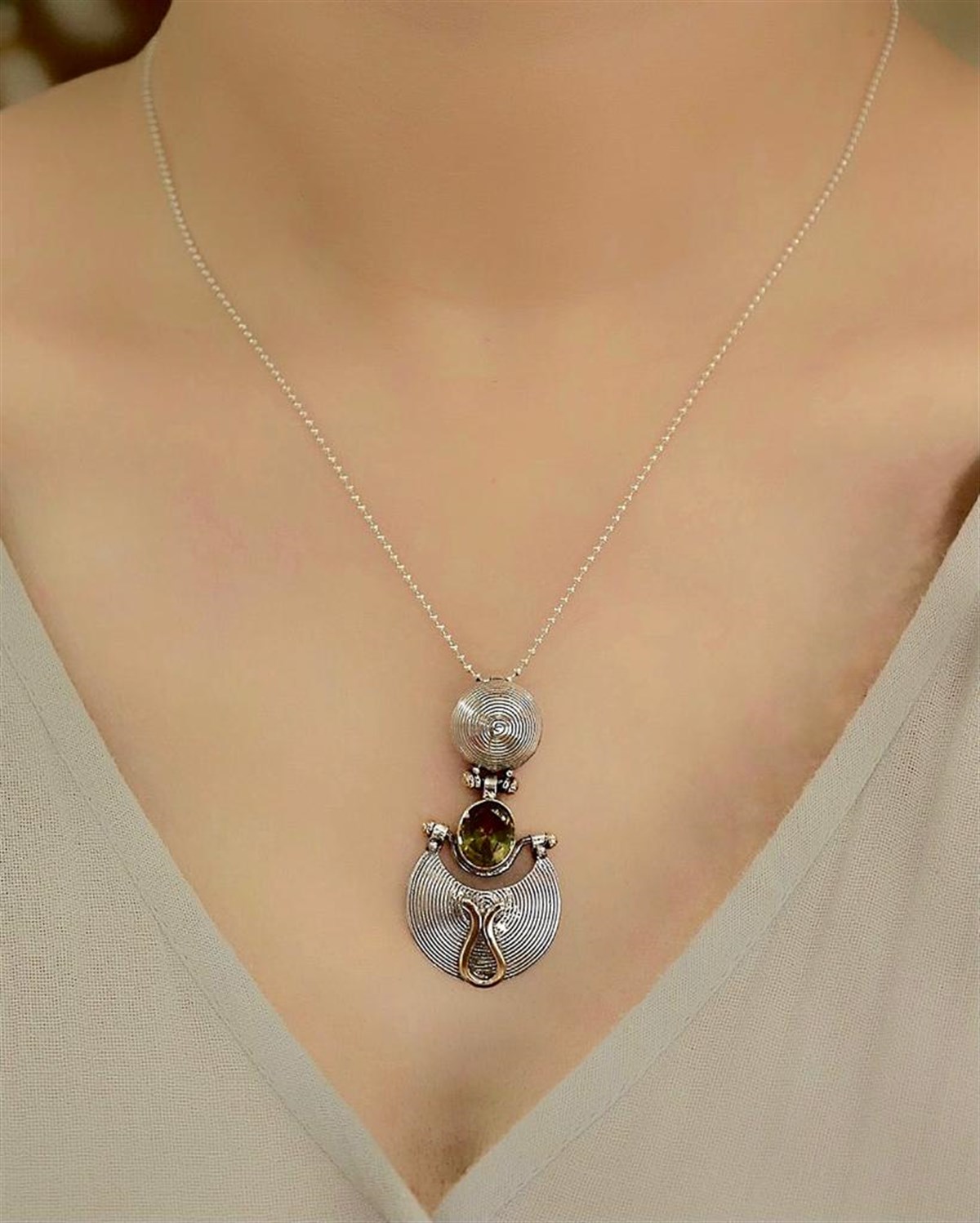 Sultanit Taşlı Tasarım Kolye