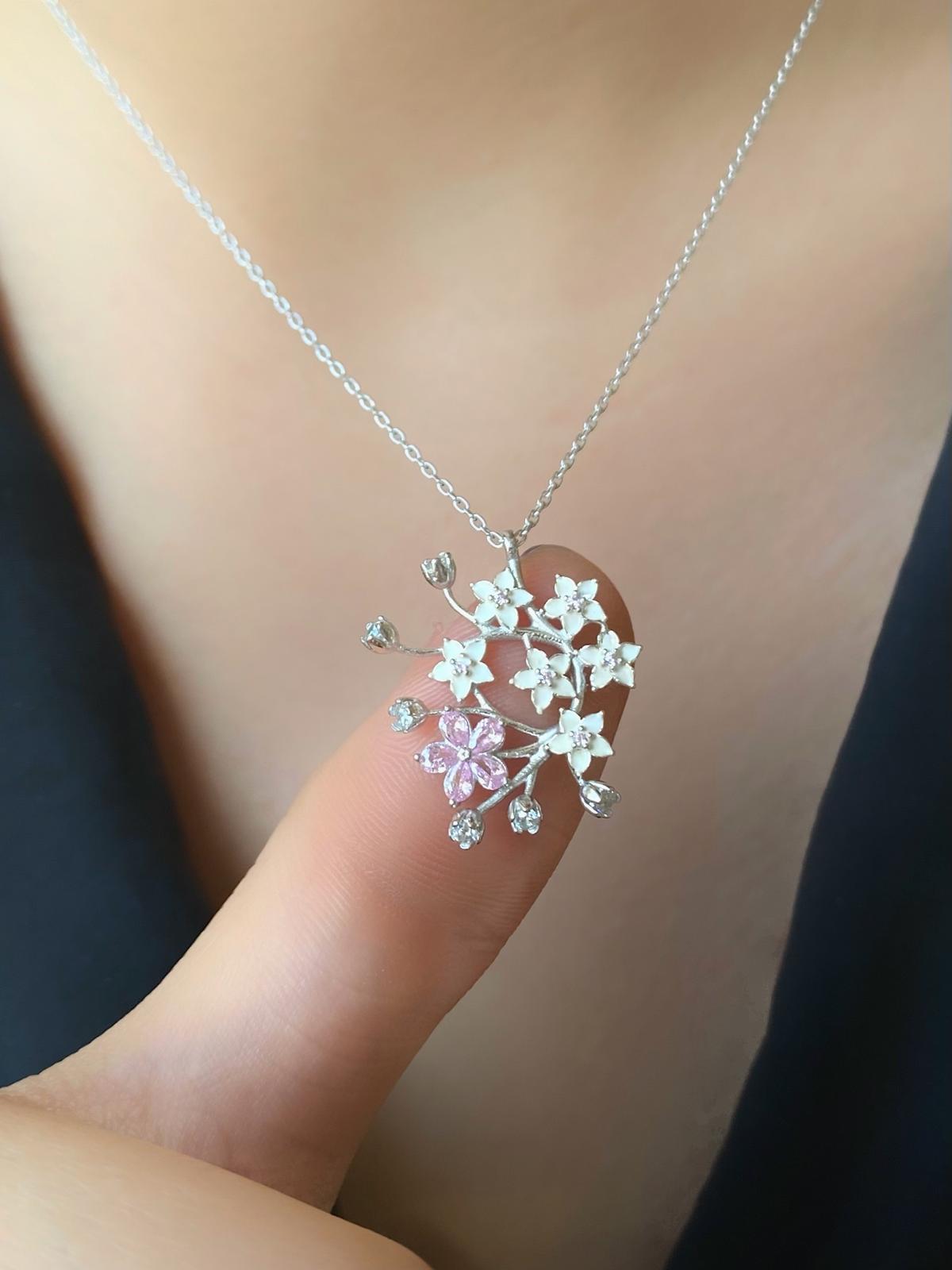 Mineli Çiçek Kolye