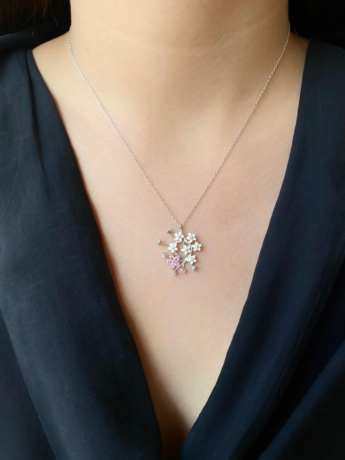 Mineli Çiçek Kolye