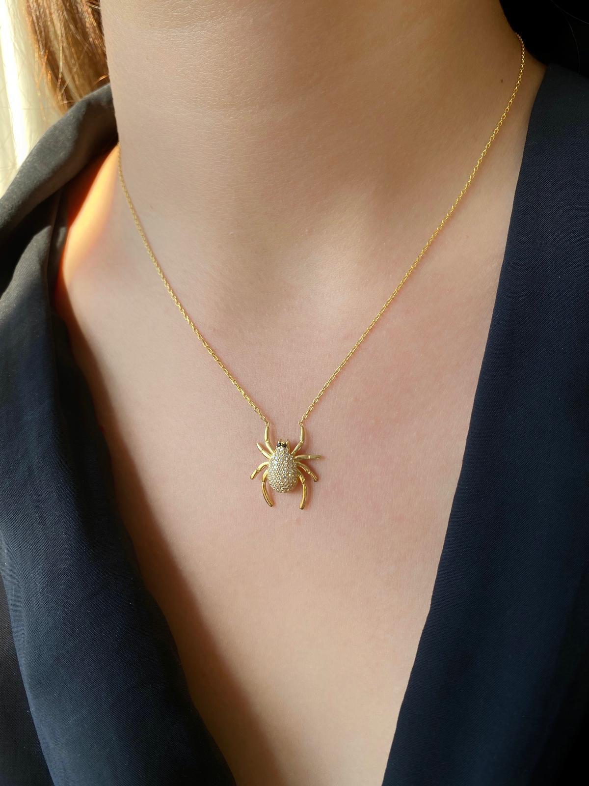 Örümcek Kolye