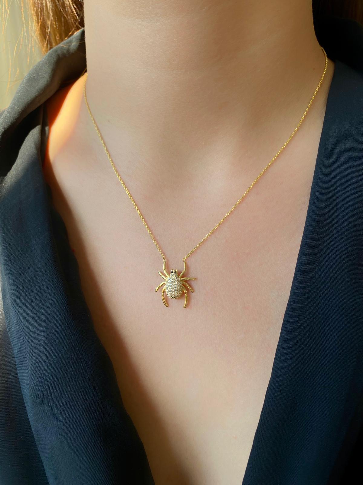 Örümcek Kolye