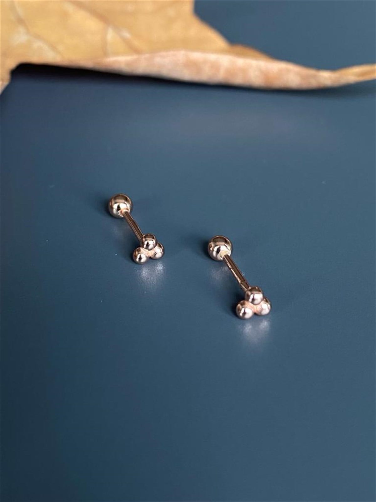 Üç Güverseli Piercing